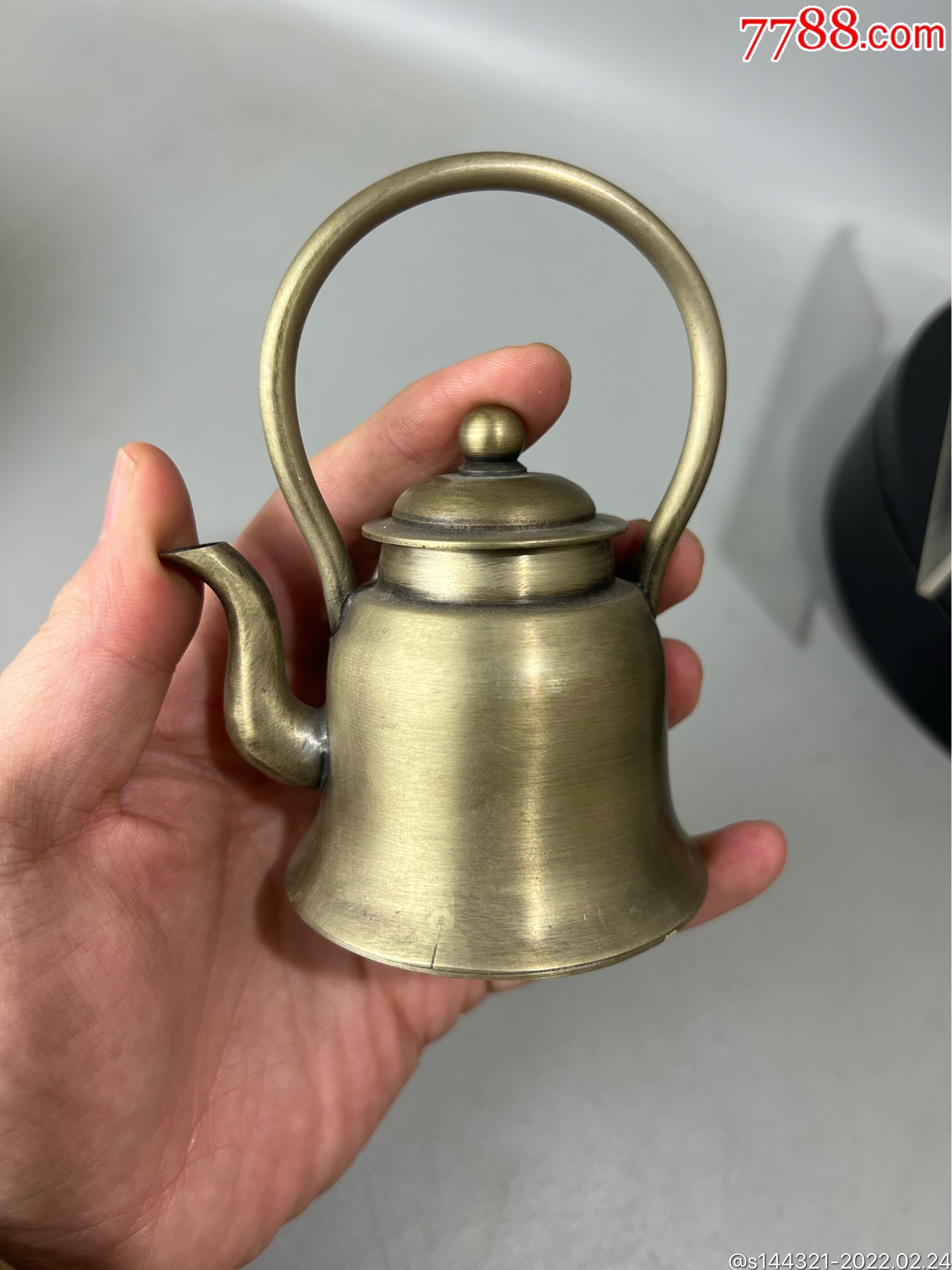 素面白铜小酒壶