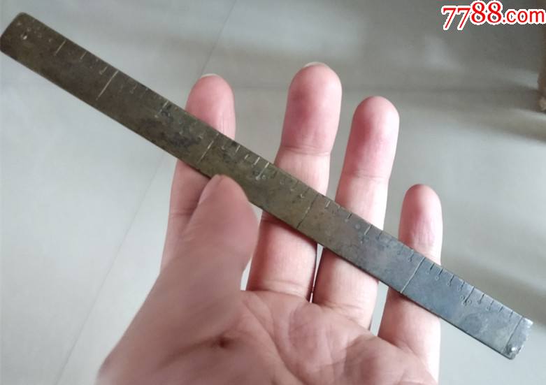 刻度老铜尺