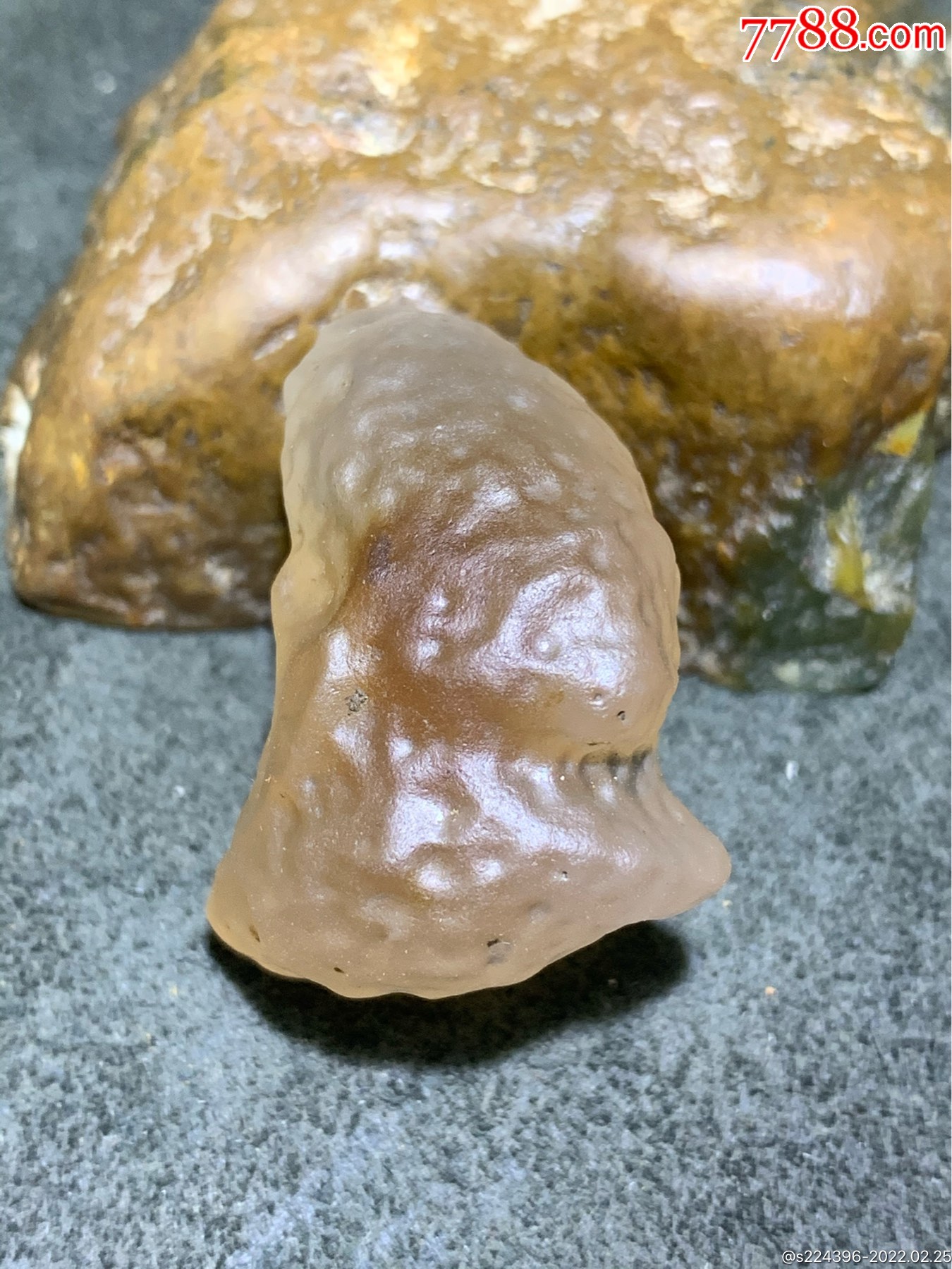 放福利精美天然戈壁酒红色糖心玛瑙原石吊坠一颗