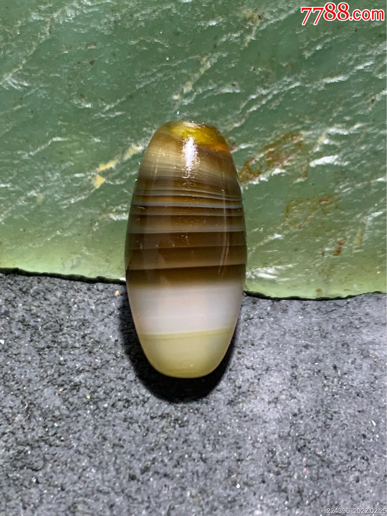 精美高玉化缠丝玛瑙小桶珠一颗