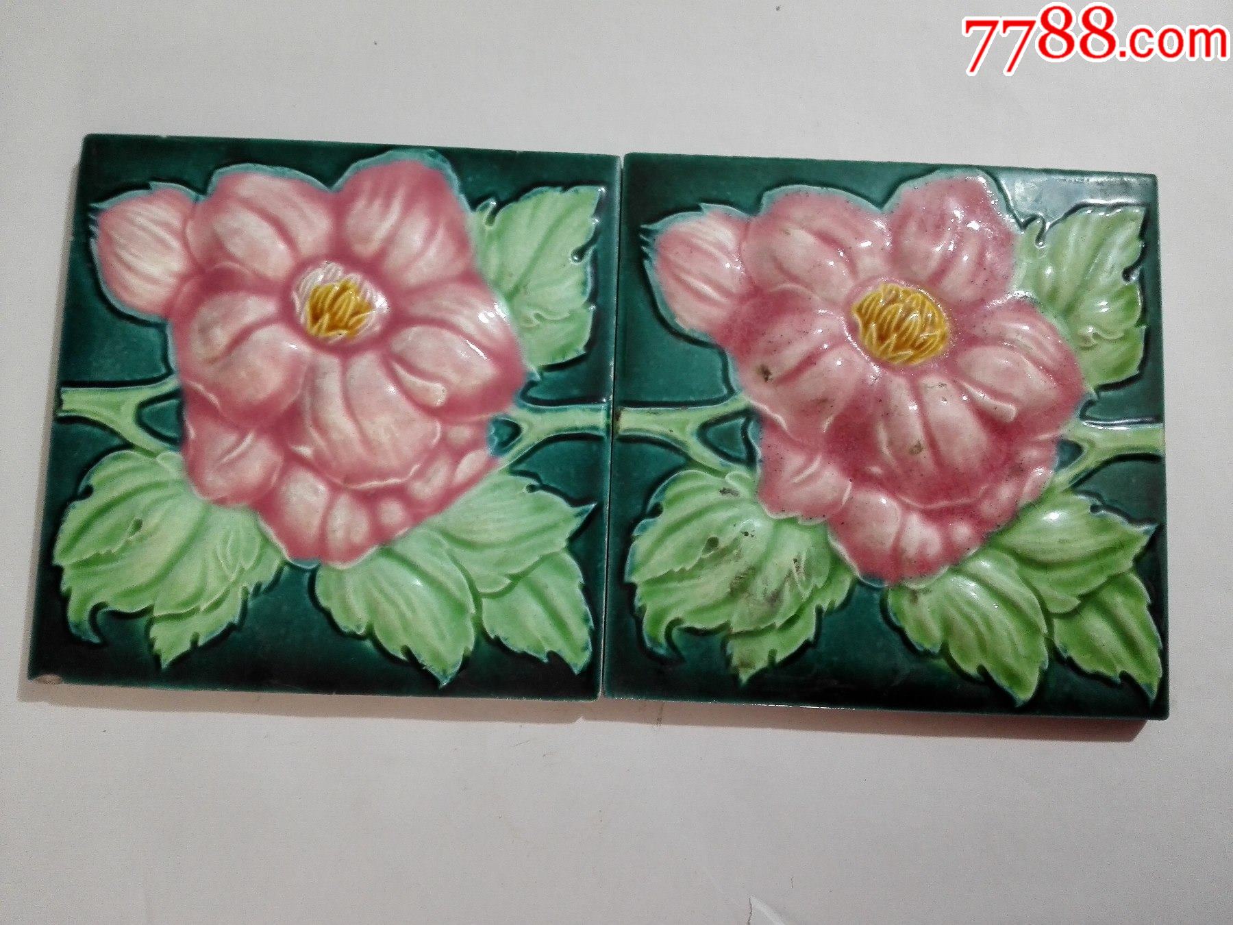 民国大绿牡丹瓷砖一对2