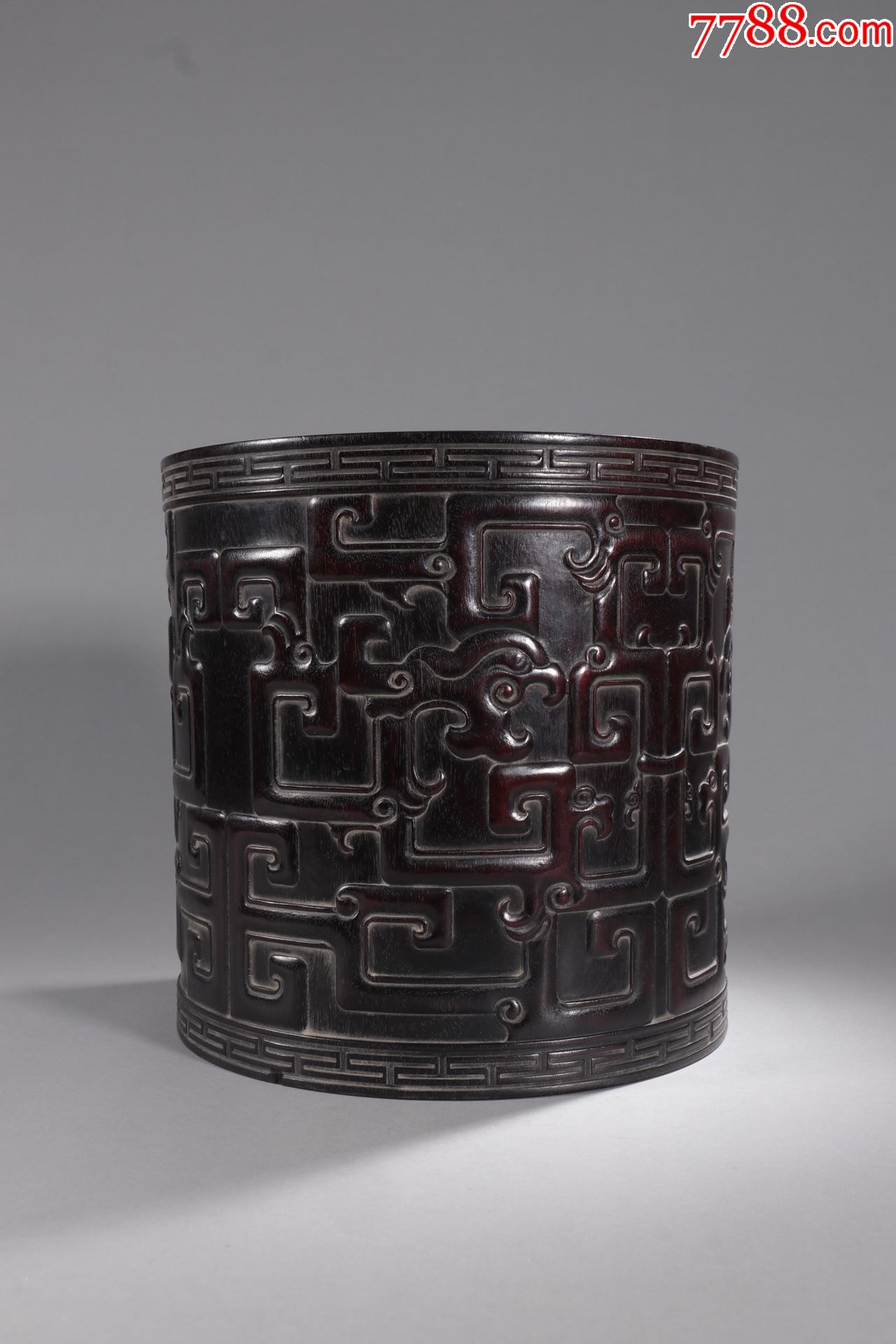 清代小叶紫檀夔龙纹大画筒