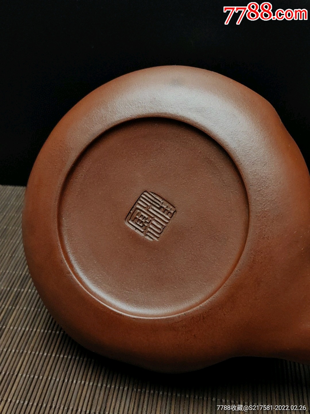 紫砂壶顾景舟制一帆风顺老朱泥砂料制成精美壶型做工精细品相完好简介