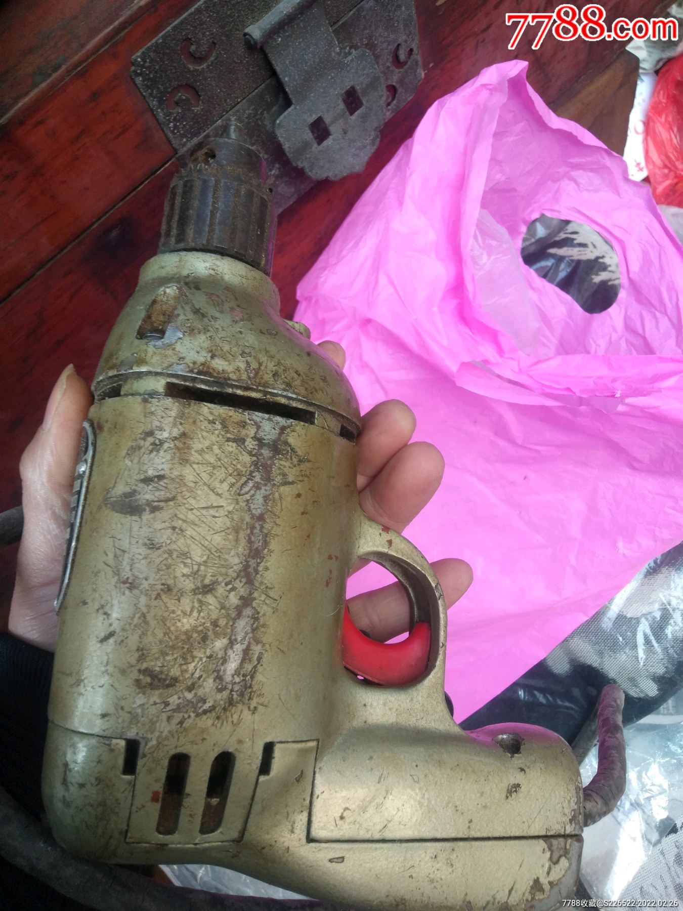 点评:0浏览量:备注:会修理的朋友拿去修理一下就能用了简介:手钻/电钻