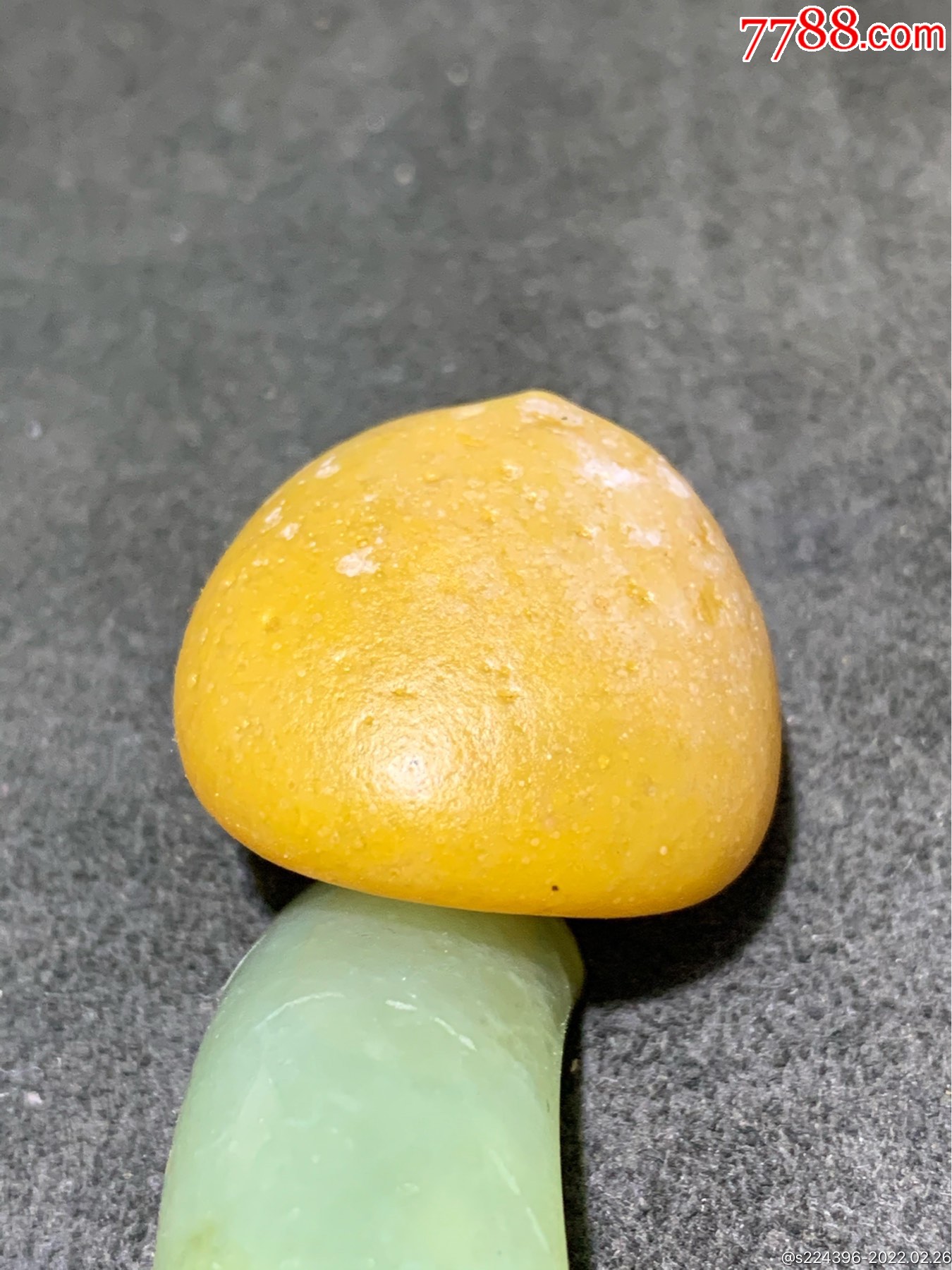 放福利精美天然鸡油黄色阿拉善玛瑙原石一颗