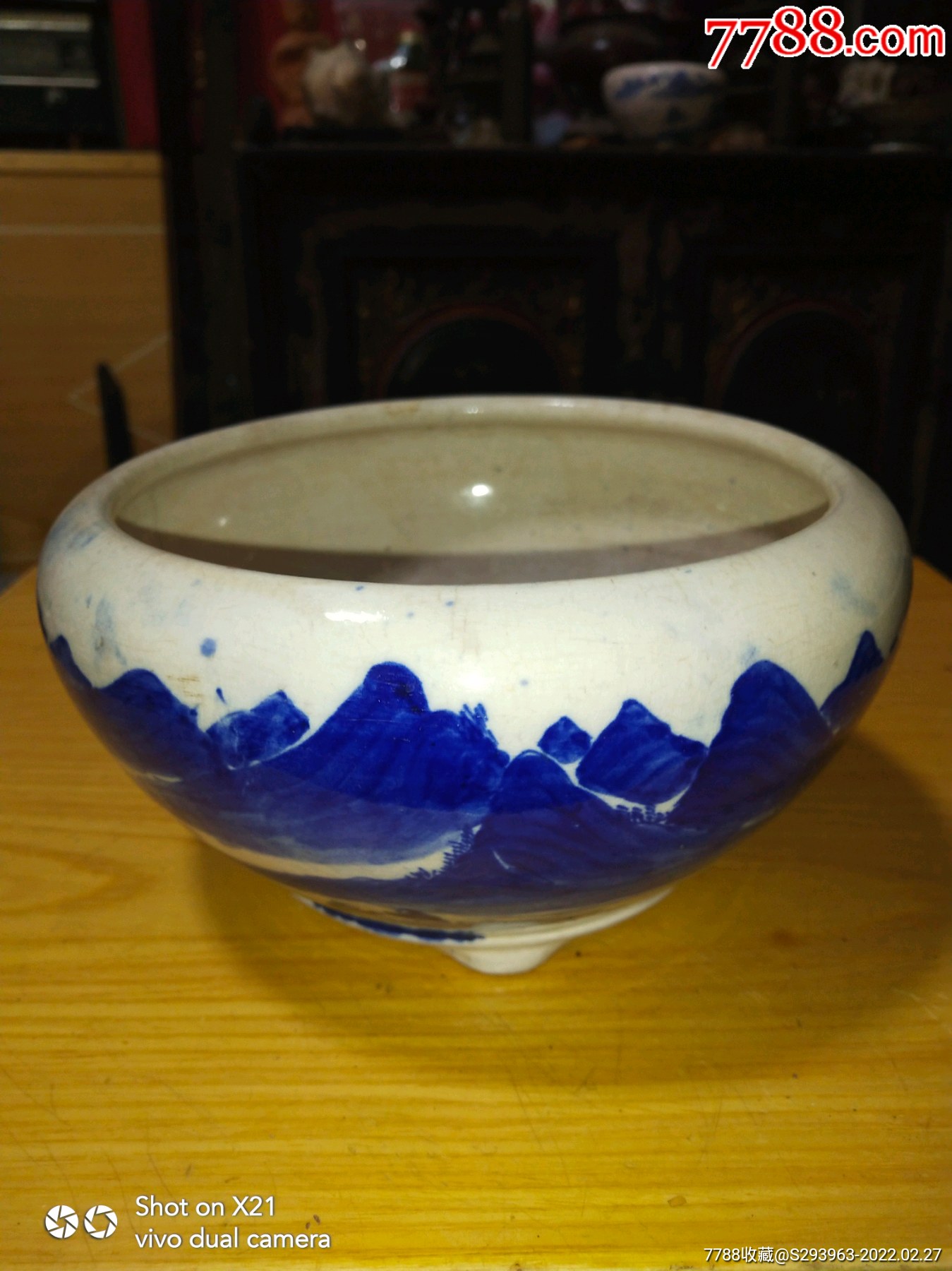 民国时期青花山水人物香炉