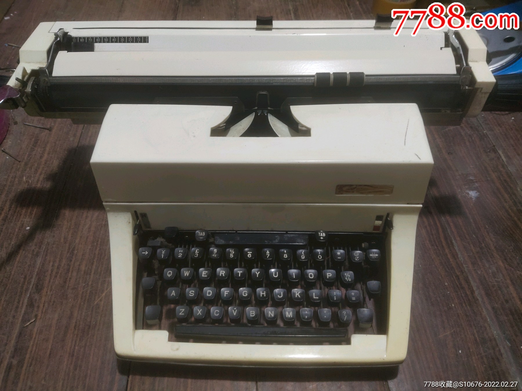 飞鱼牌台式打字机