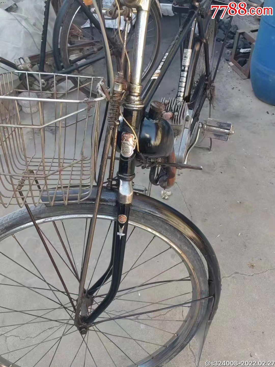 大金鹿牌燃油助力车品相完好正常骑行展馆收藏摆设