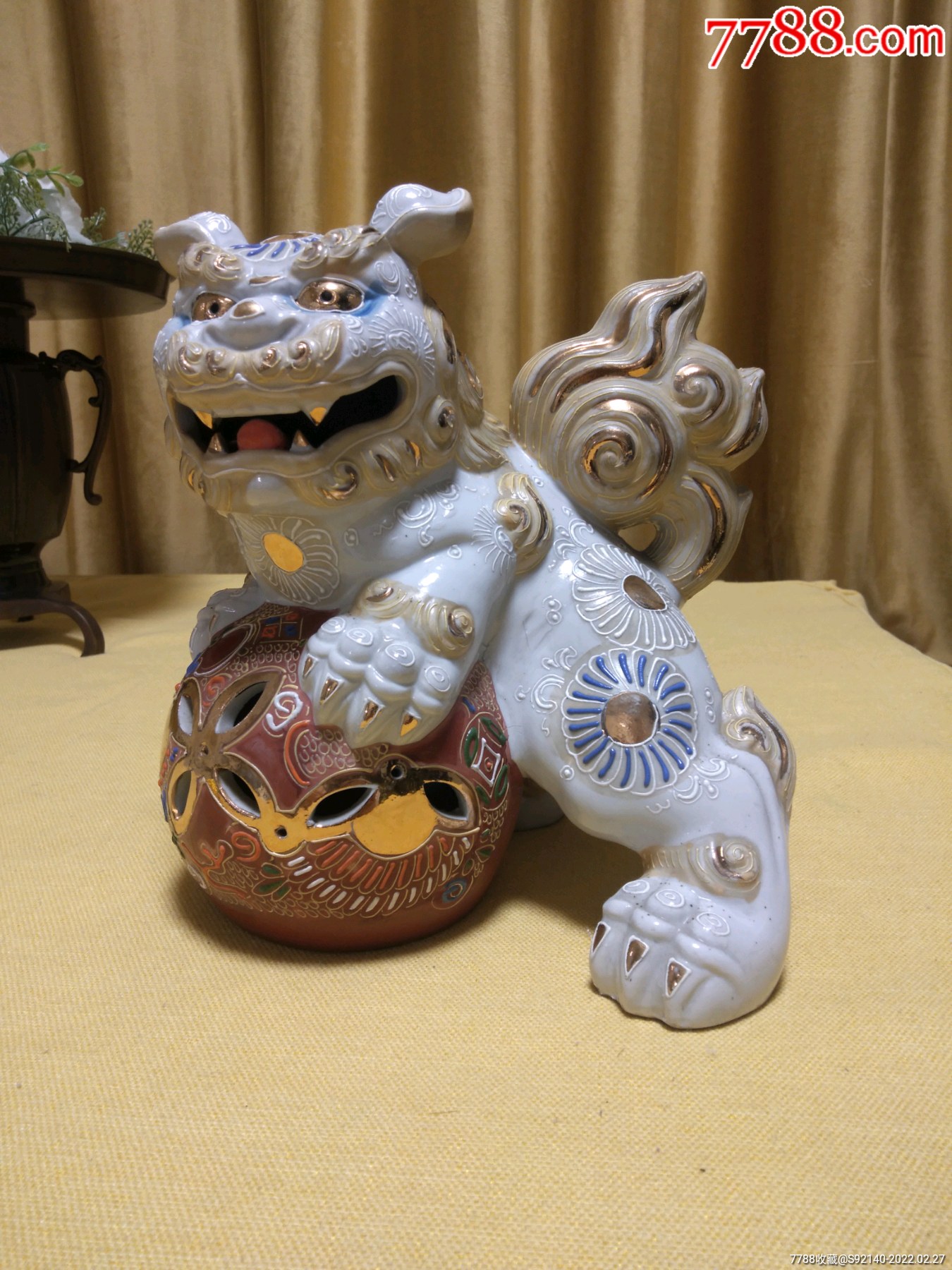 九谷老狮子稀少白色