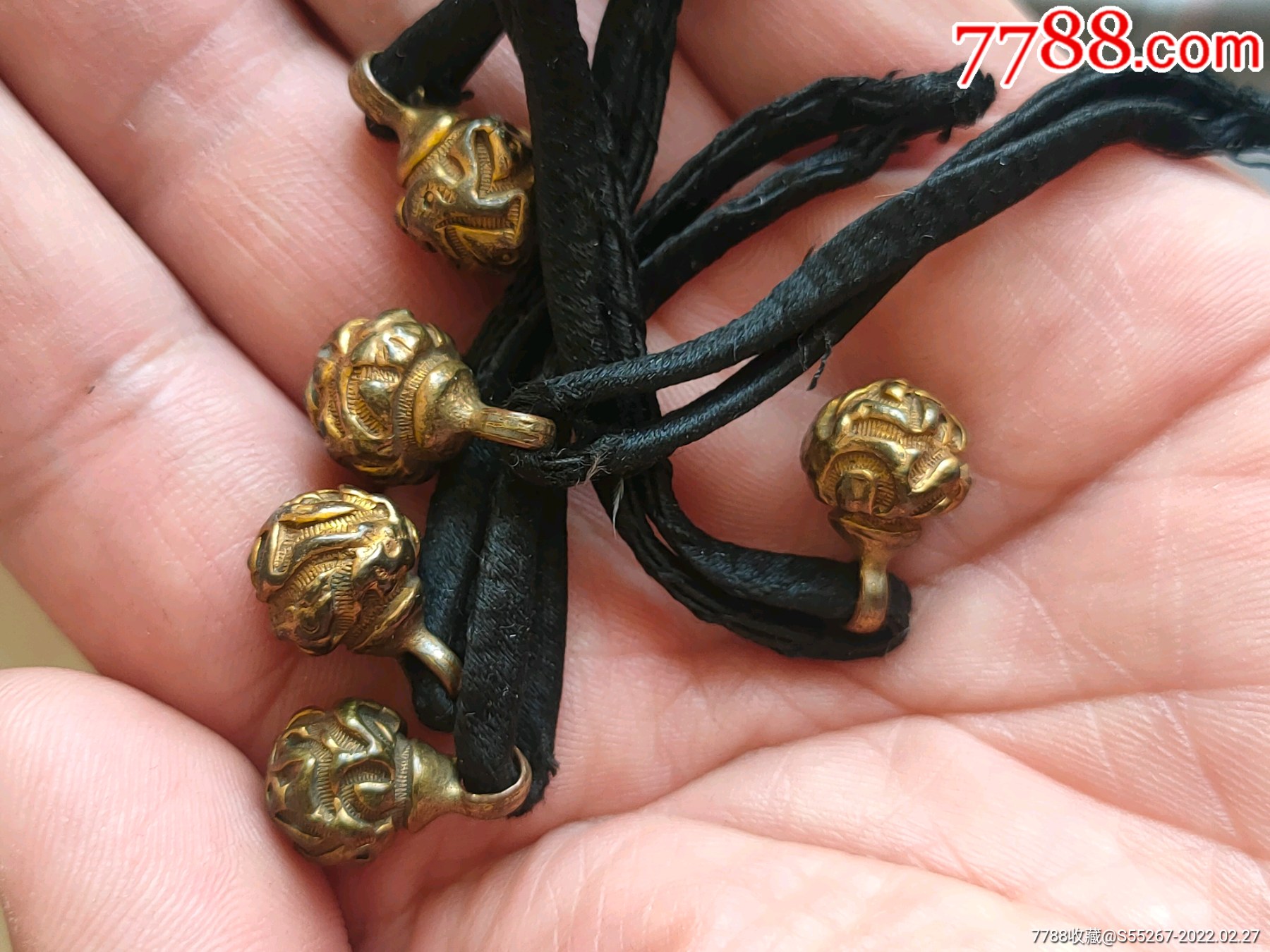 铜扣溜金