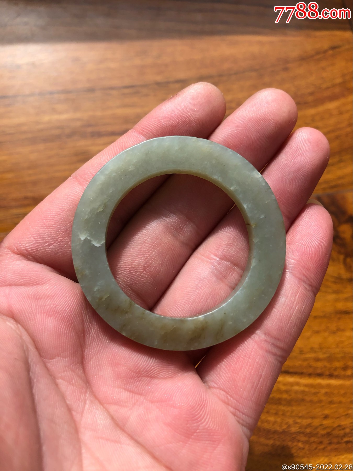 明代和田玉袈裟环