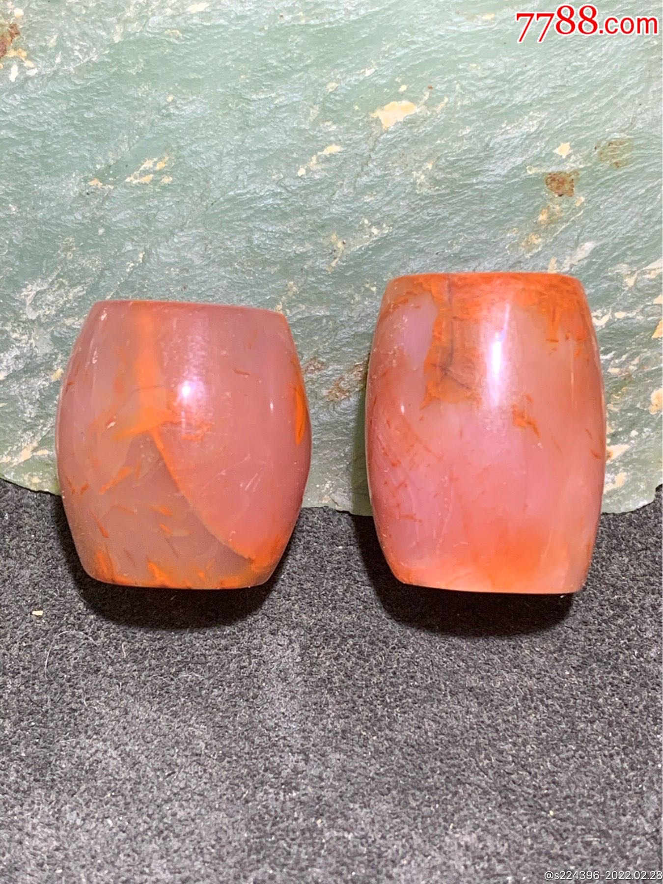 川料南红玛瑙通货大桶珠两颗