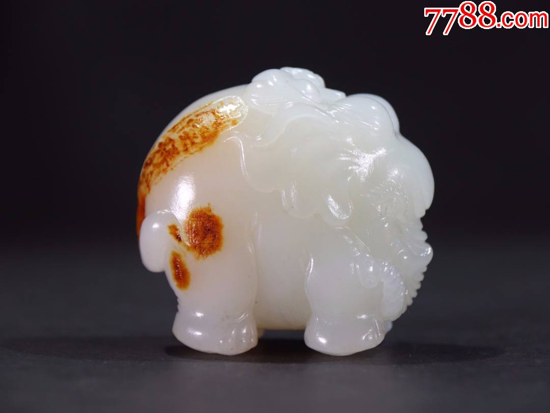 新疆和田玉籽料象玉雕件