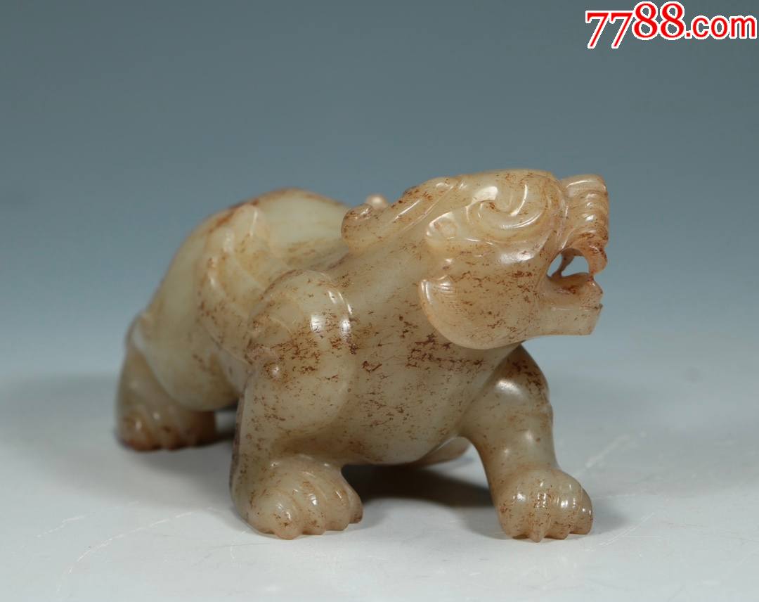 和田玉圆雕瑞兽摆件