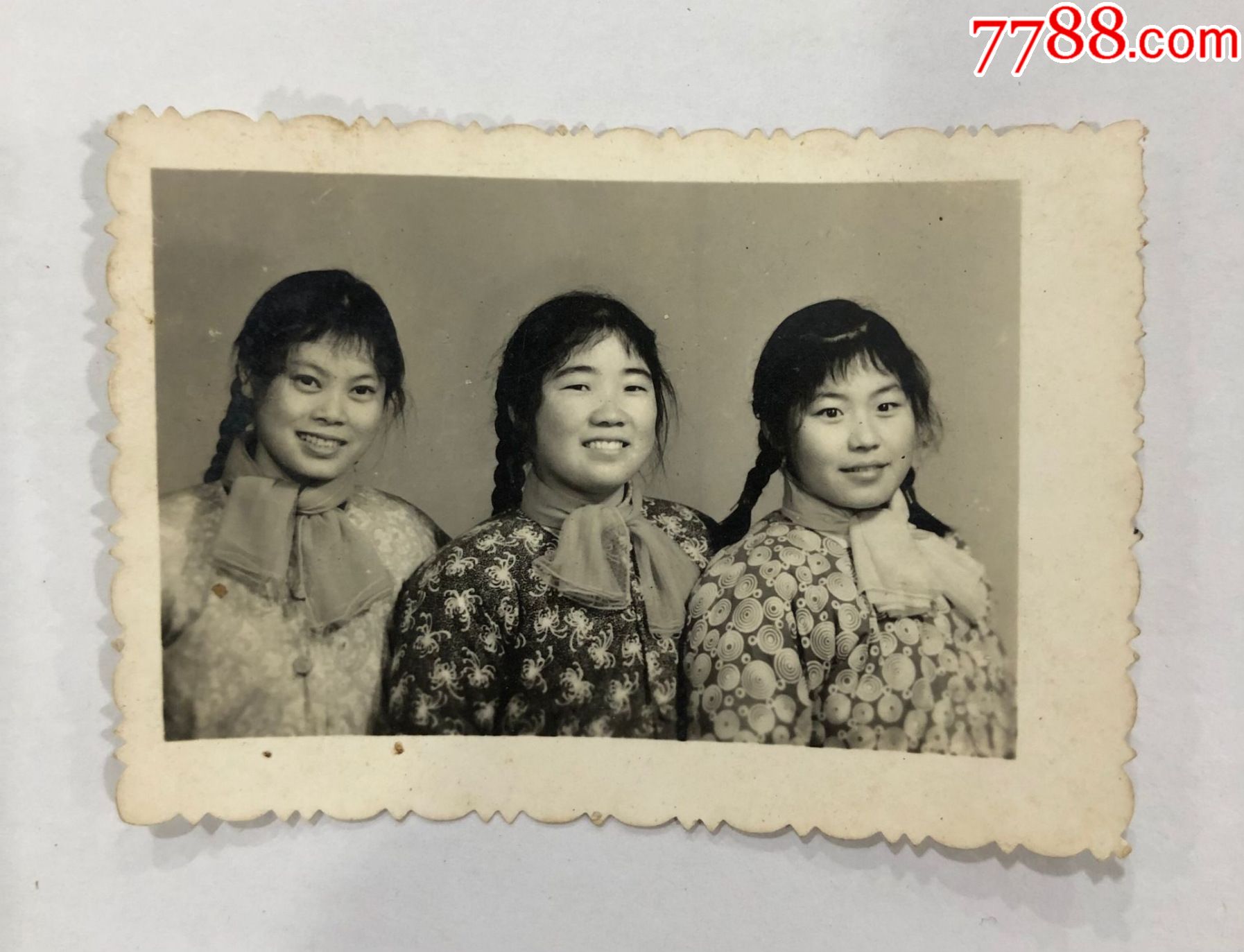 80年代农村女孩的纱巾图片