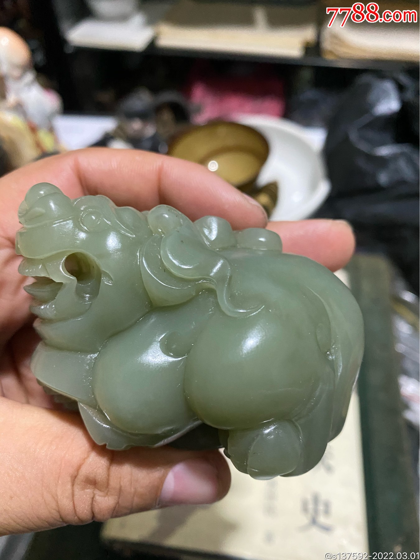 和田玉青玉貔恘把件