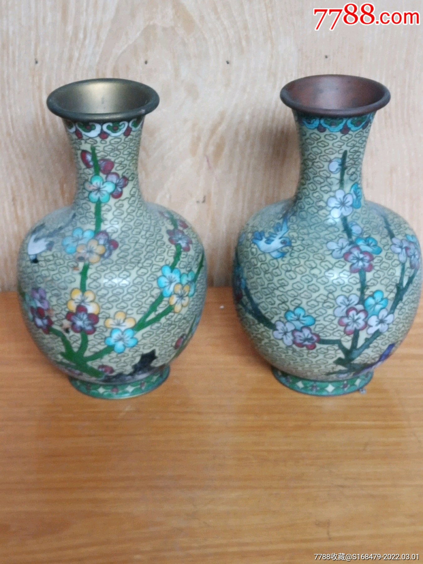 老铜景泰蓝花瓶一对