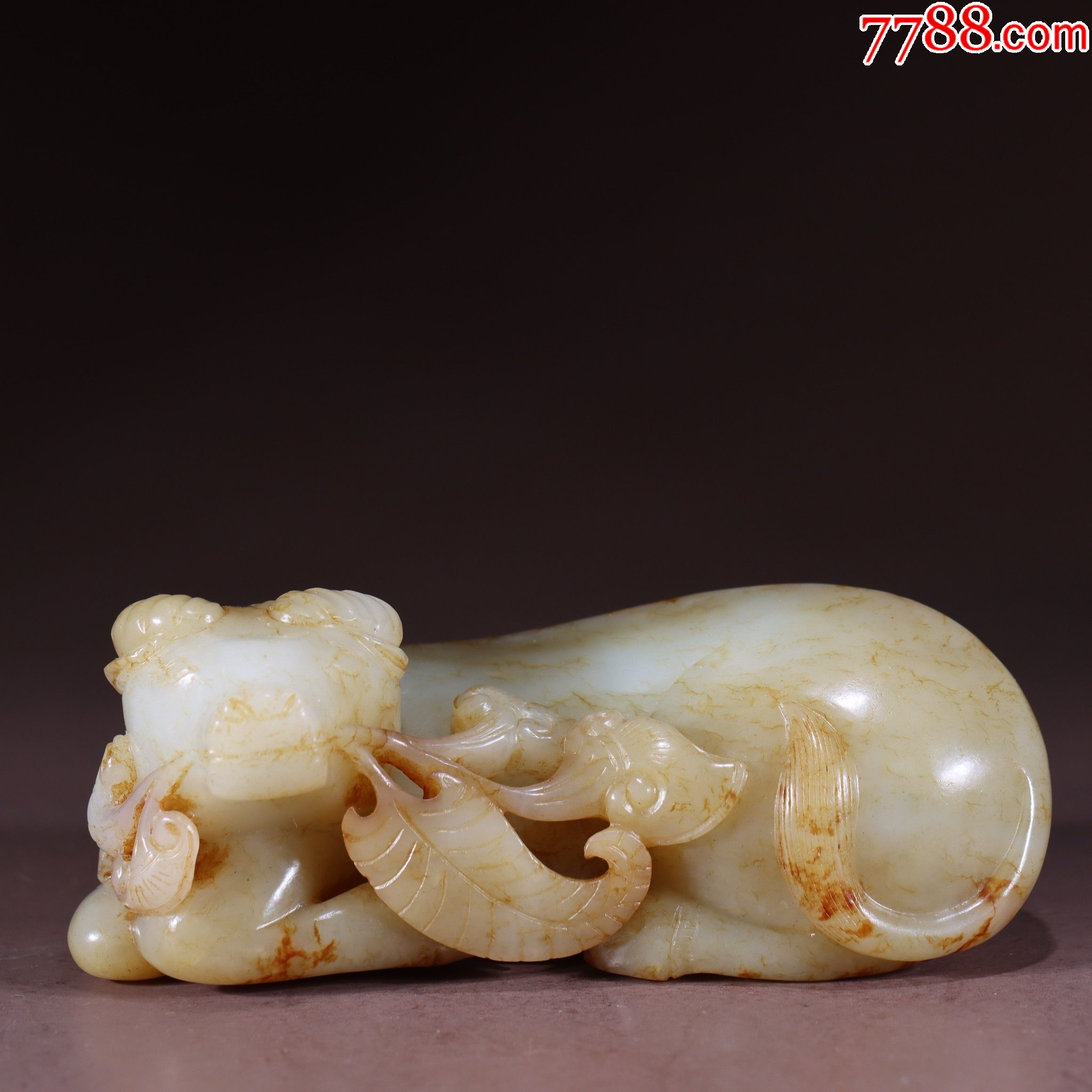 清和田玉籽料牛气冲天牛摆件