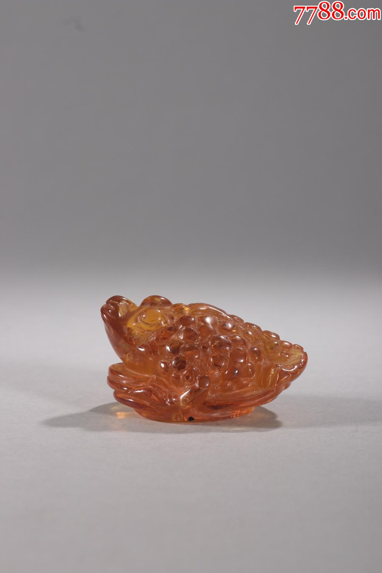 琥珀金蟾雕件