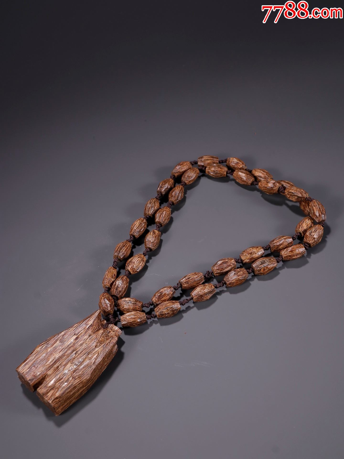 沉香原木随型挂坠项链