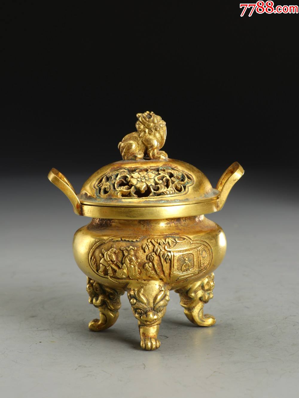 铜鎏金开窗人物故事香薰炉