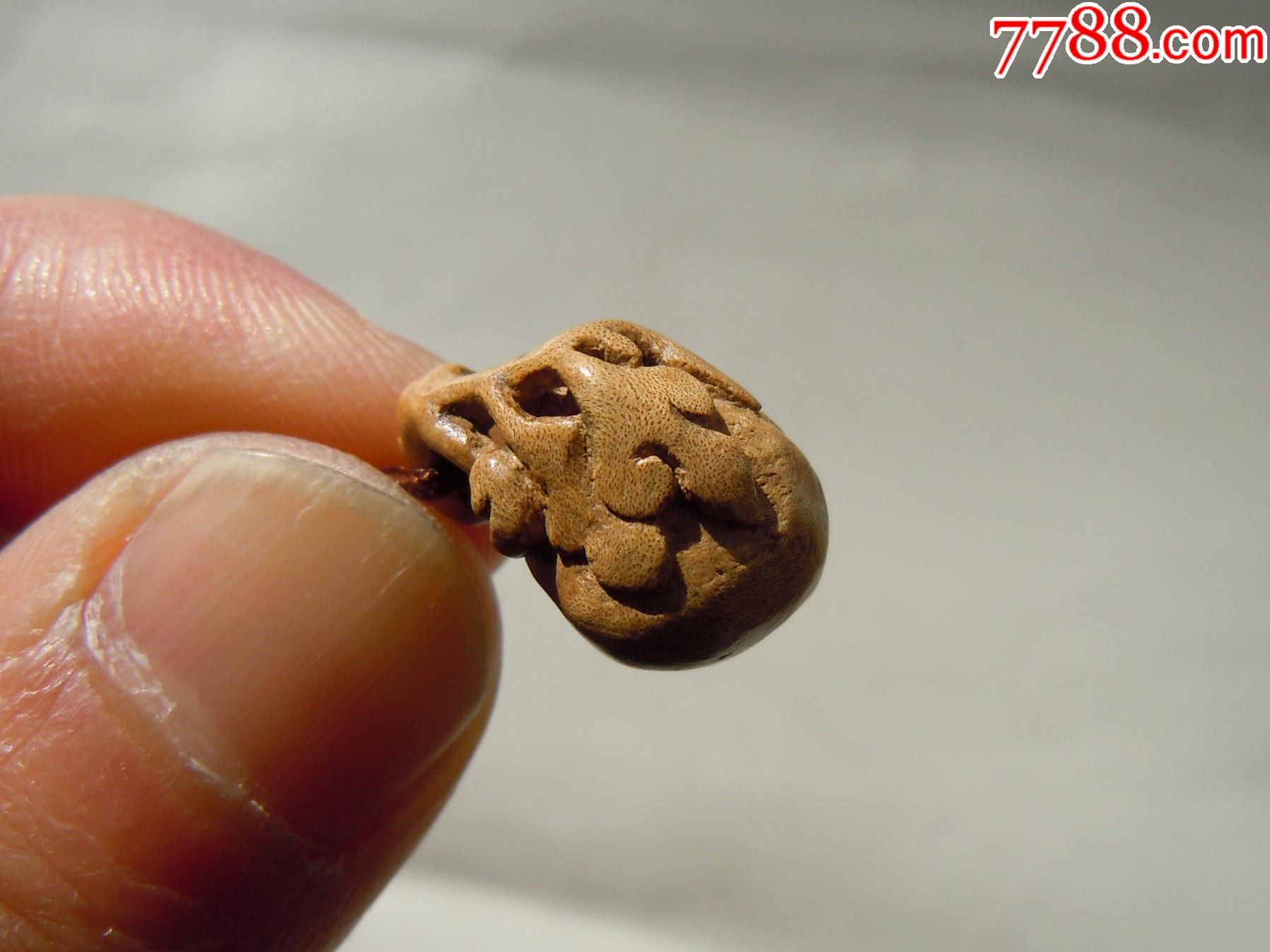 瓜果老木雕挂件