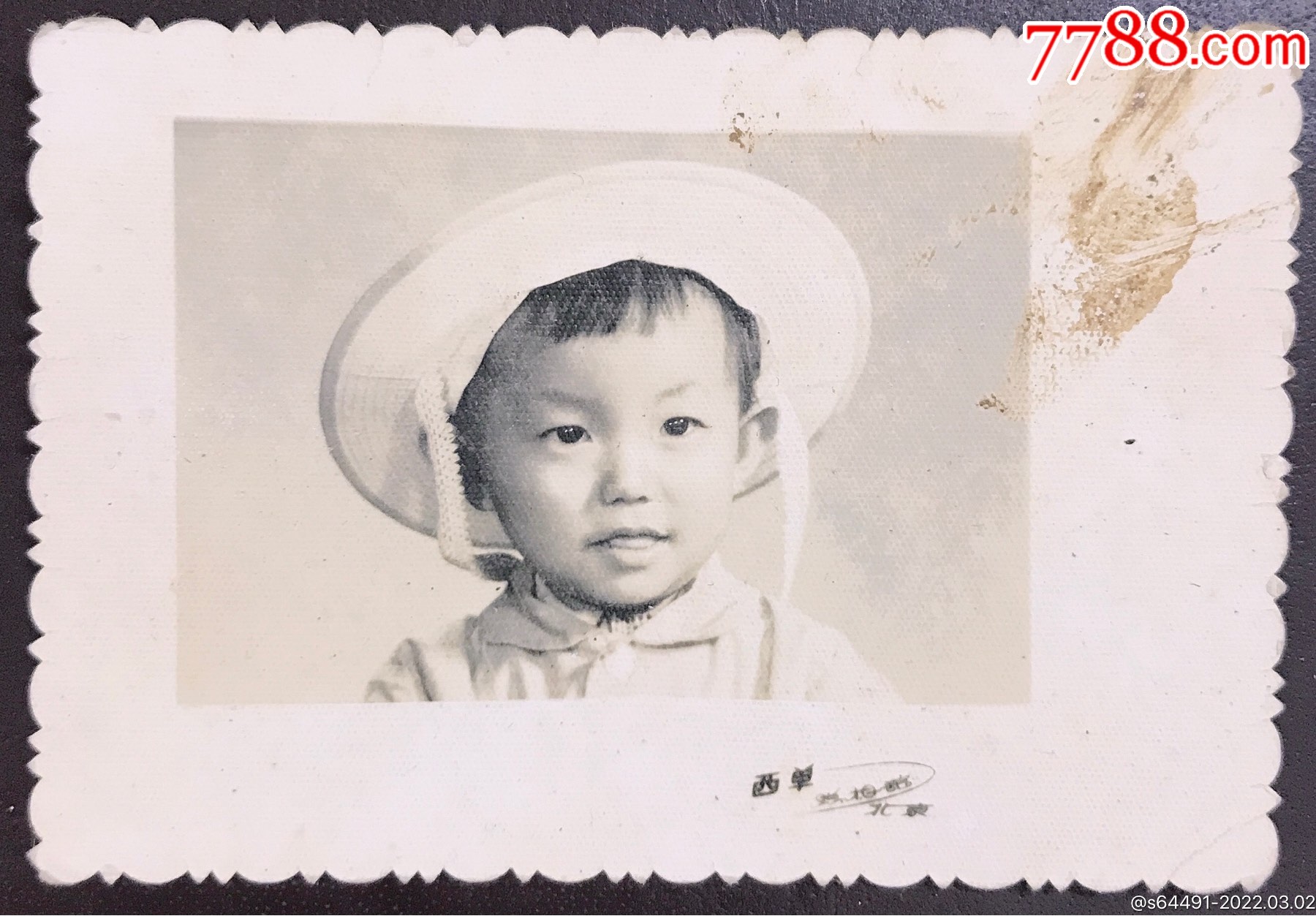 六十年代戴帽子儿童