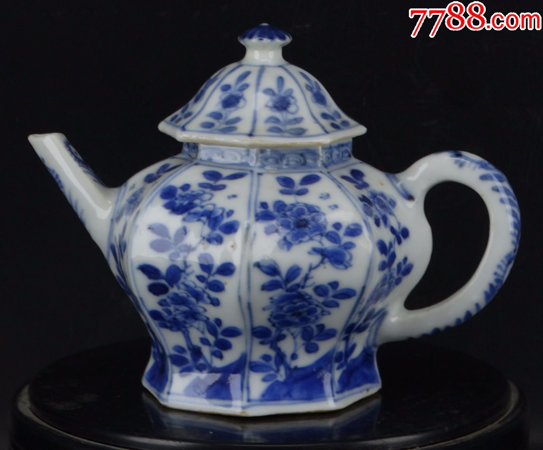 68清代康熙8瓜轮开窗花卉青花茶壶完美精品