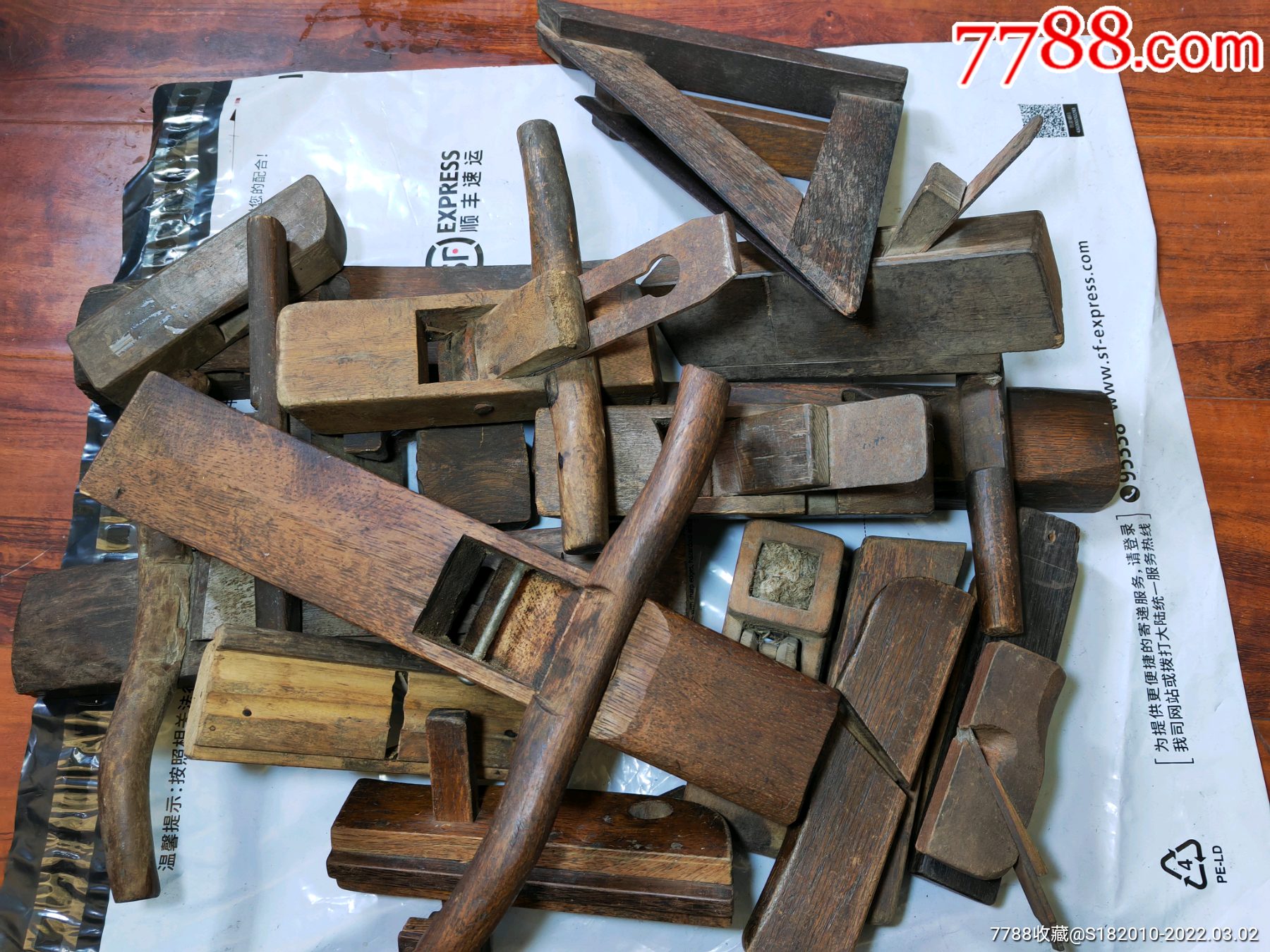 老物件老民俗18样老木工工具有刨子尺墨斗还有些异形刨子木质应该不差