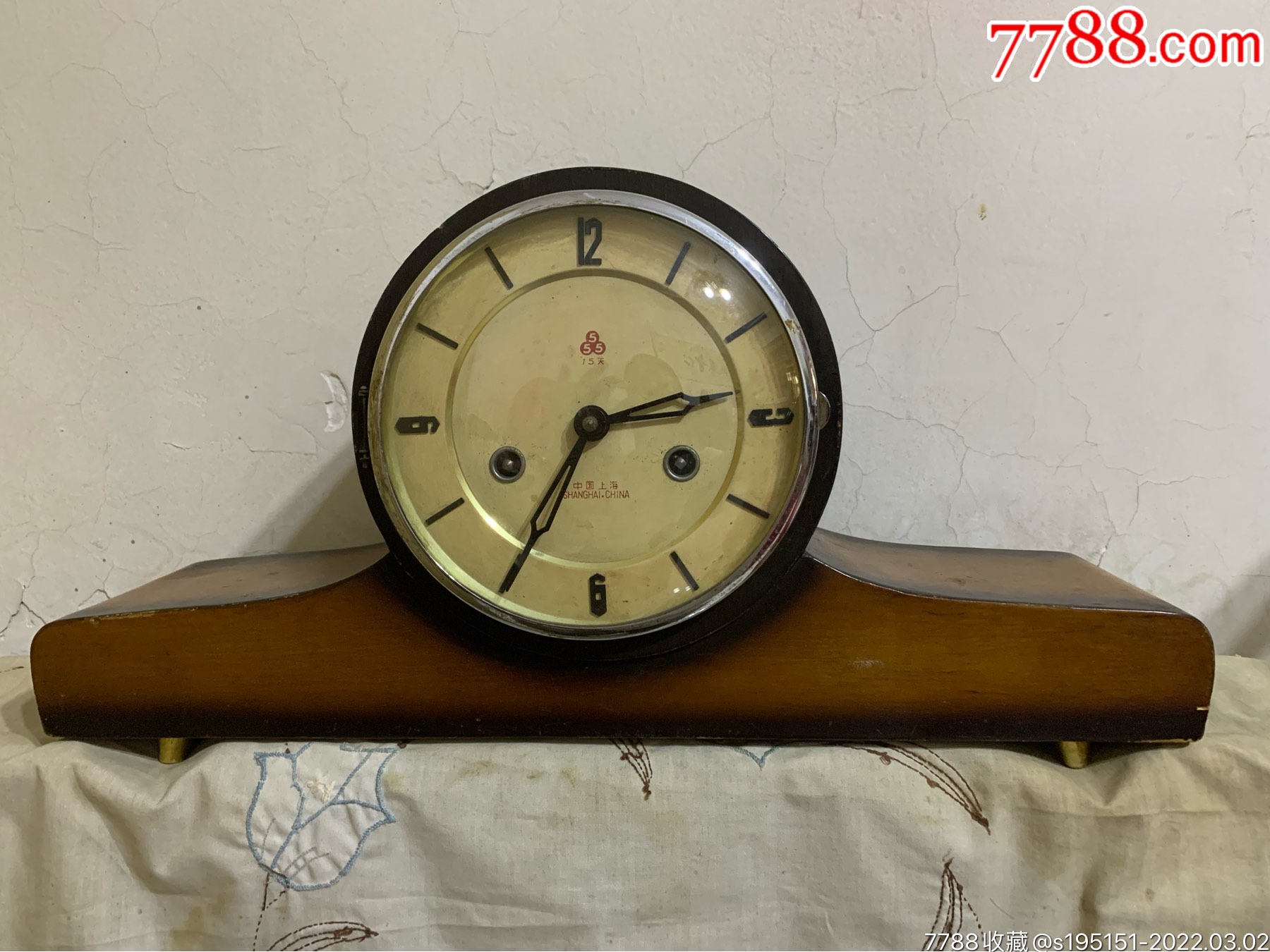上海三五555机械木制异形座钟