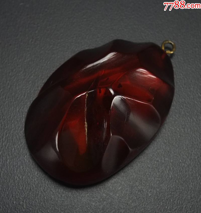 国外回流14克天然红蜜蜡吊坠