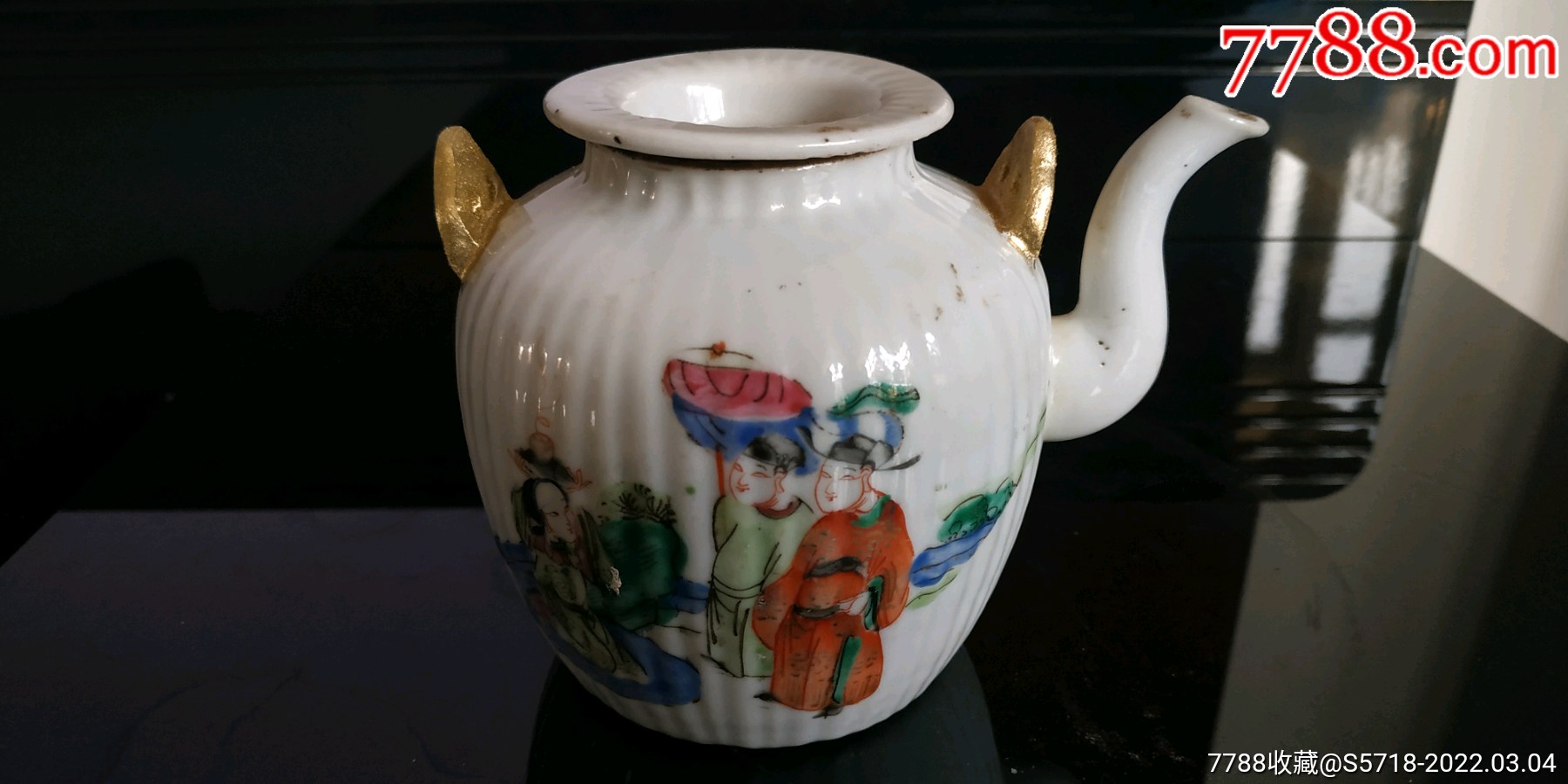 同治粉彩瓜棱壶双耳缺粘金膳余完整高近10厘米