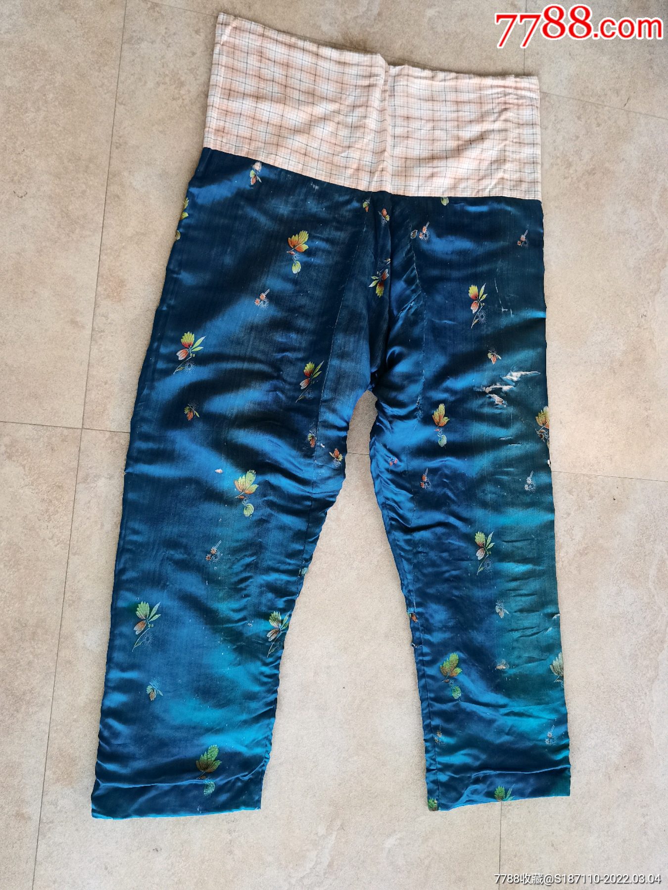 清代蓝色绸缎大腰裤子