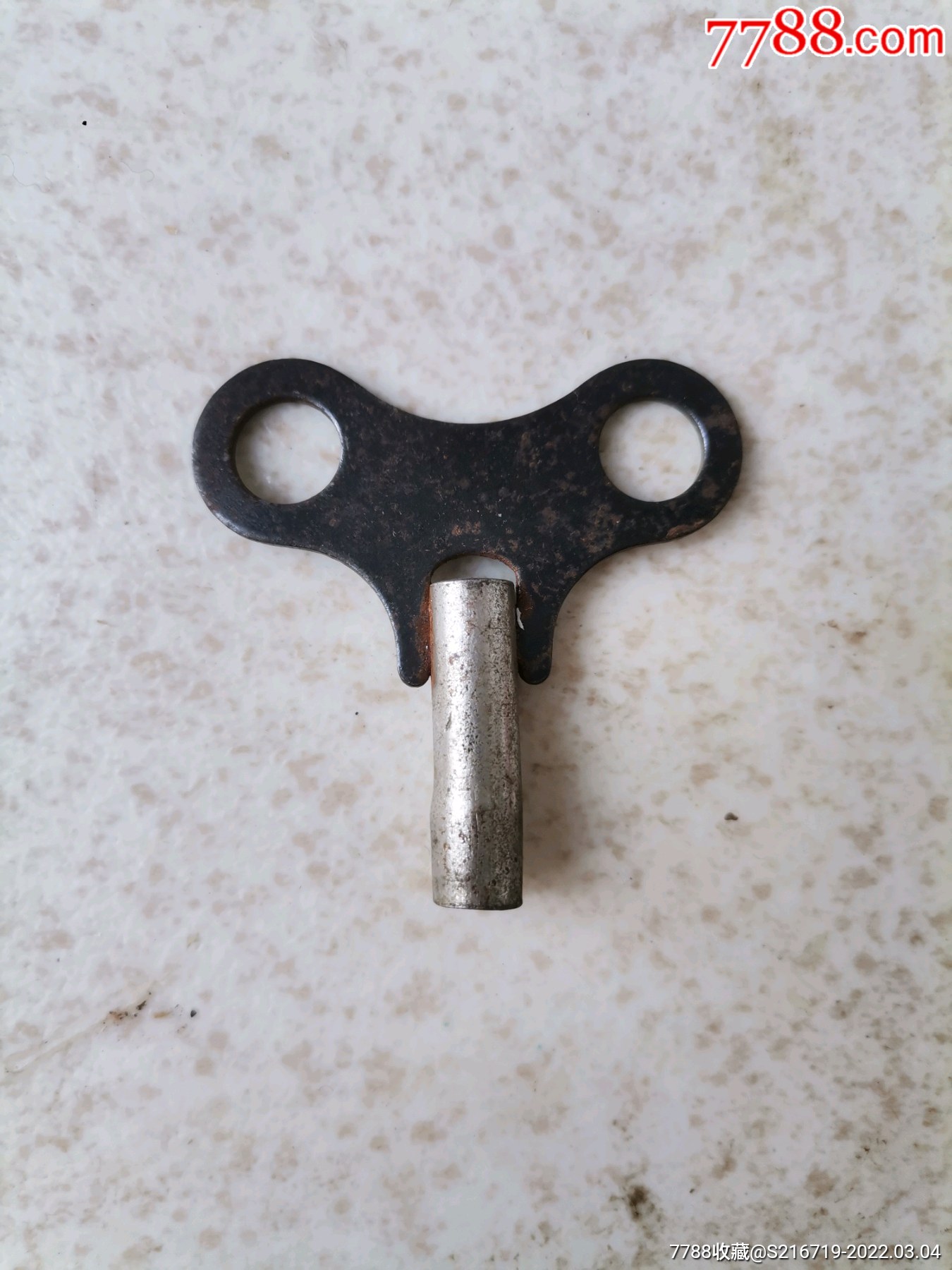 铁质钟钥匙
