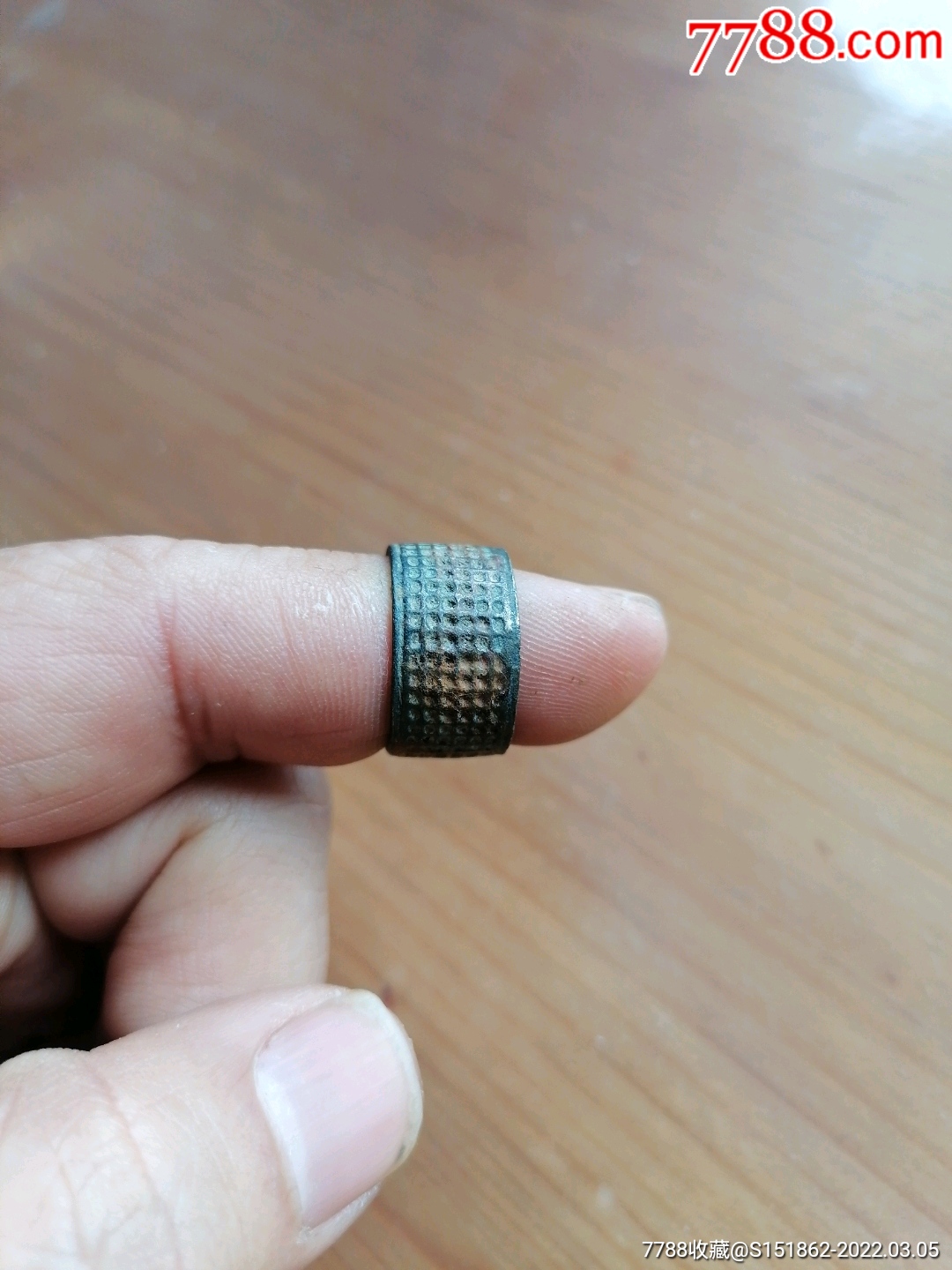 老铜制顶针一个