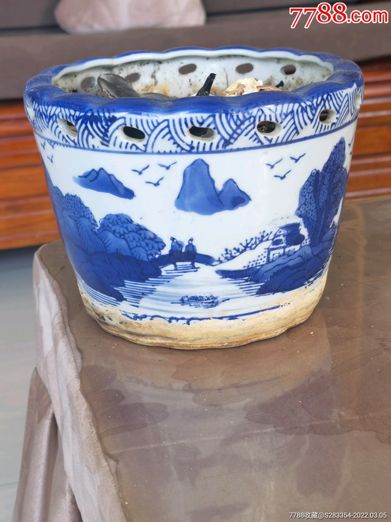 清代青花风景图纹花盆画工器型好展开就是一幅很美的风景图