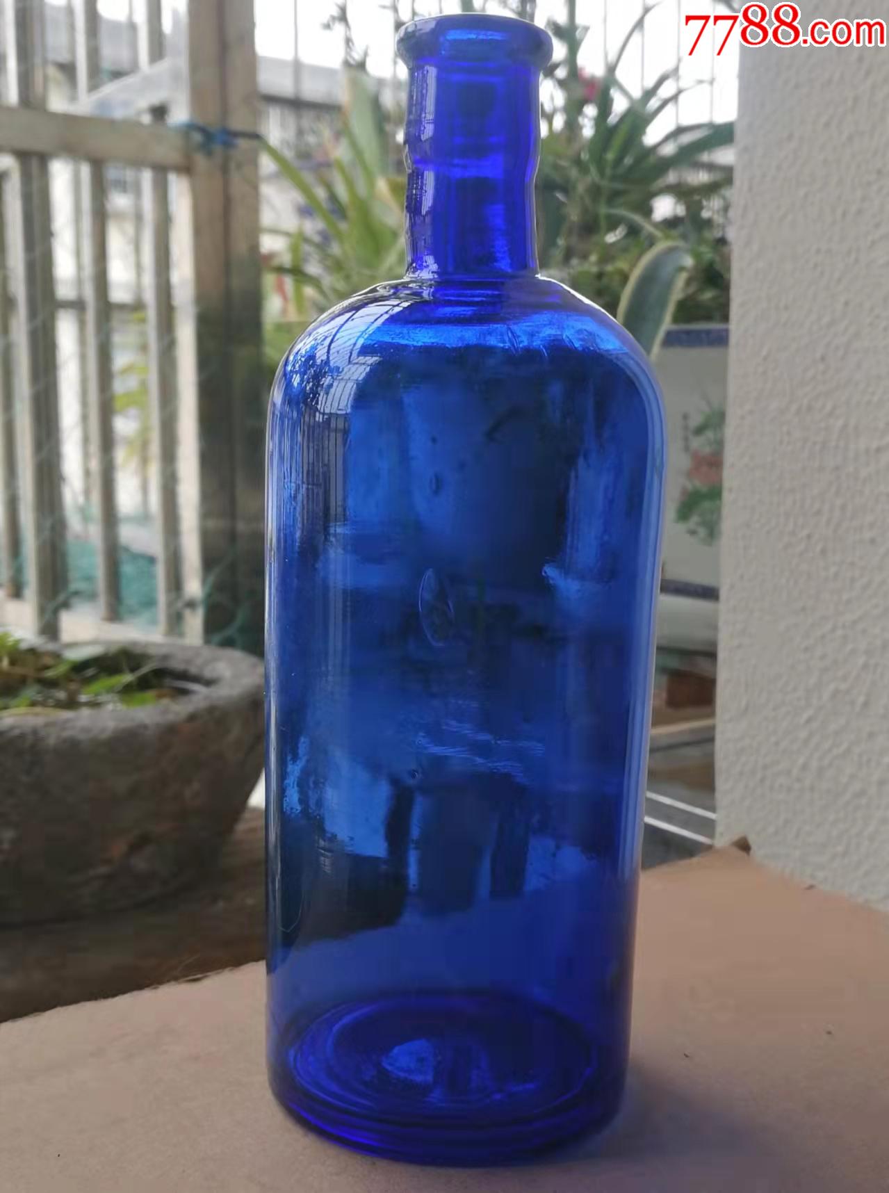 漂亮的民国蓝玻璃酒瓶