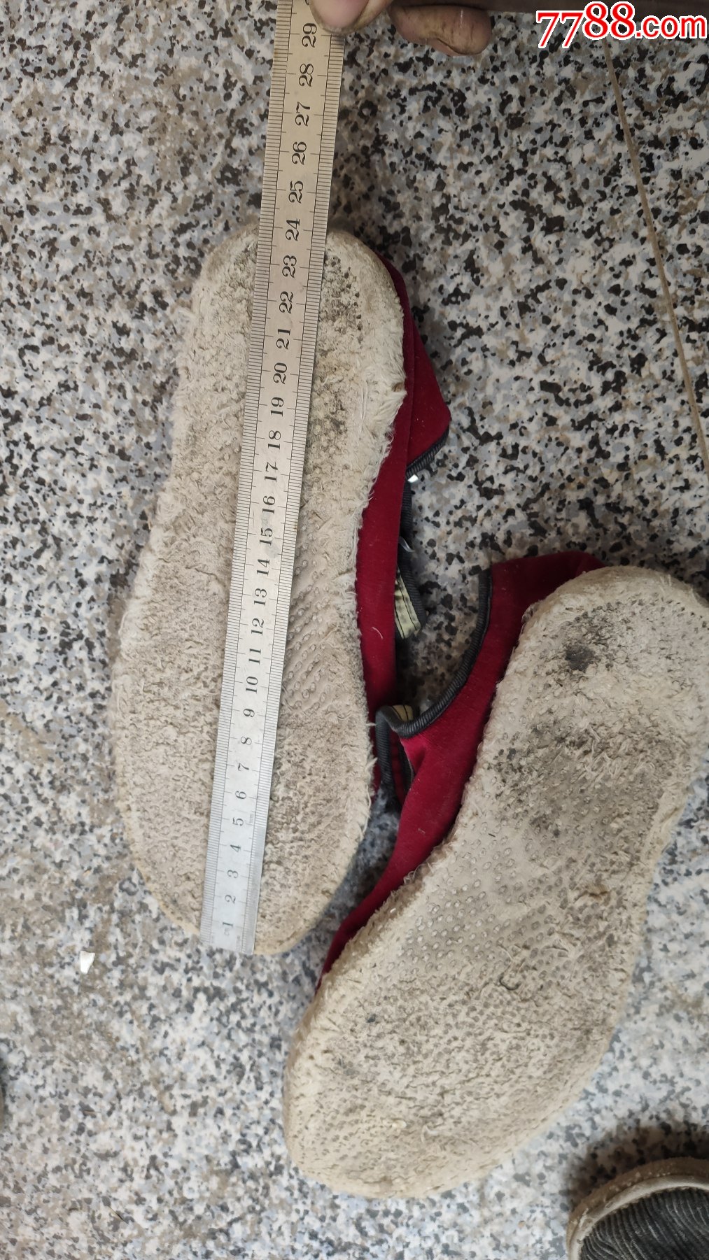 服装鞋帽旧鞋女士一带布鞋红色平绒千层手纳底24厘米38码