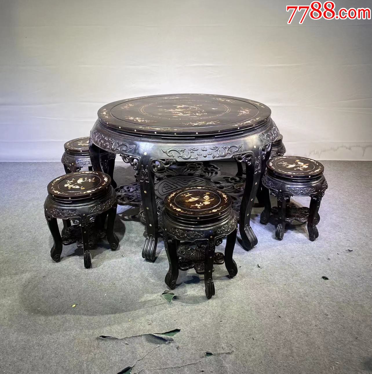 一桌六椅子圆桌_价格26000元_第1张_7788收藏__收藏热线