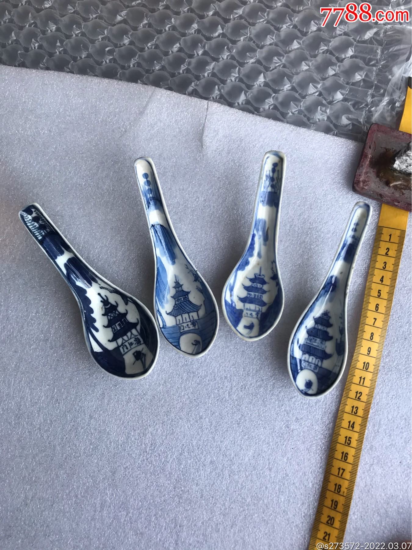 4个青花瓷瓢羹