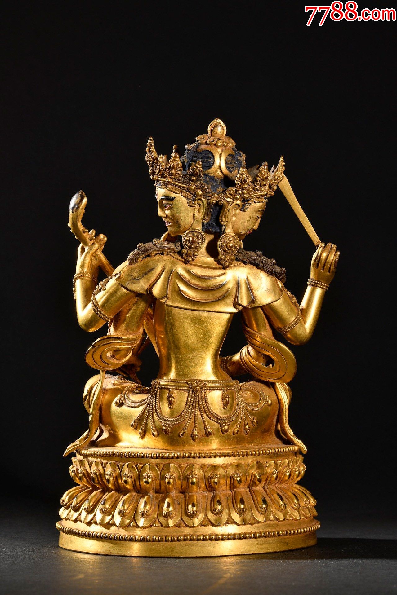 乾隆铜鎏金三面四臂妙音天女造像