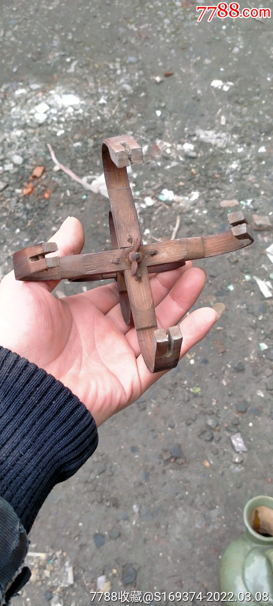 老鸟笼爪子老鸟笼钩子几十年的鸟笼子拆出来的