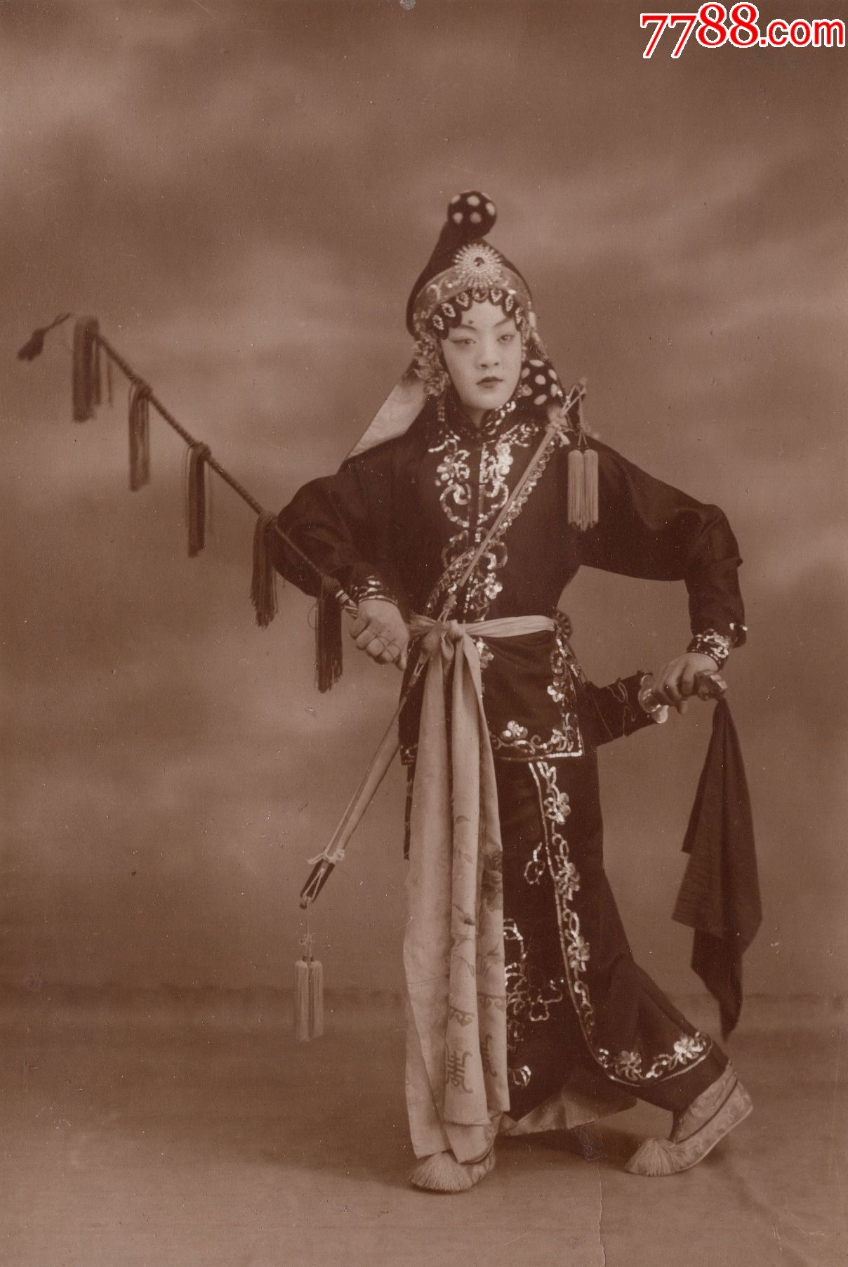 民国男子反串京剧戏装照片一对扮上女装气质佳照片尺寸为149101厘米