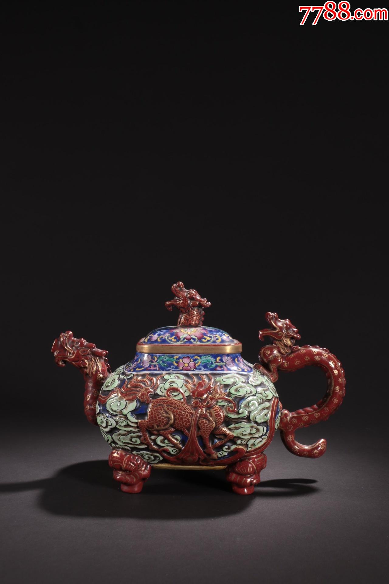 紫砂画珐琅麒麟献瑞茶壶