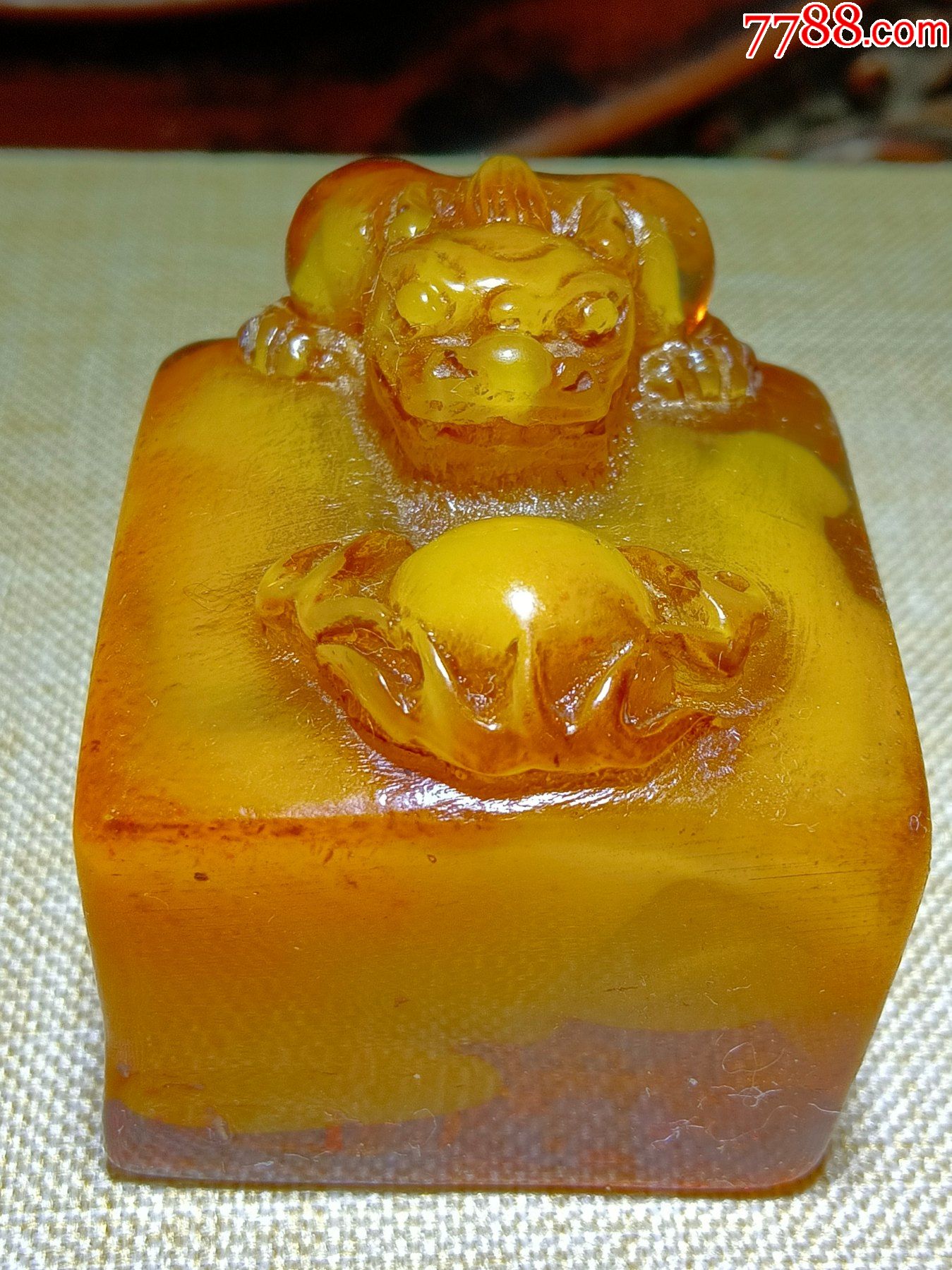 老蜜蜡狮子锈球印章