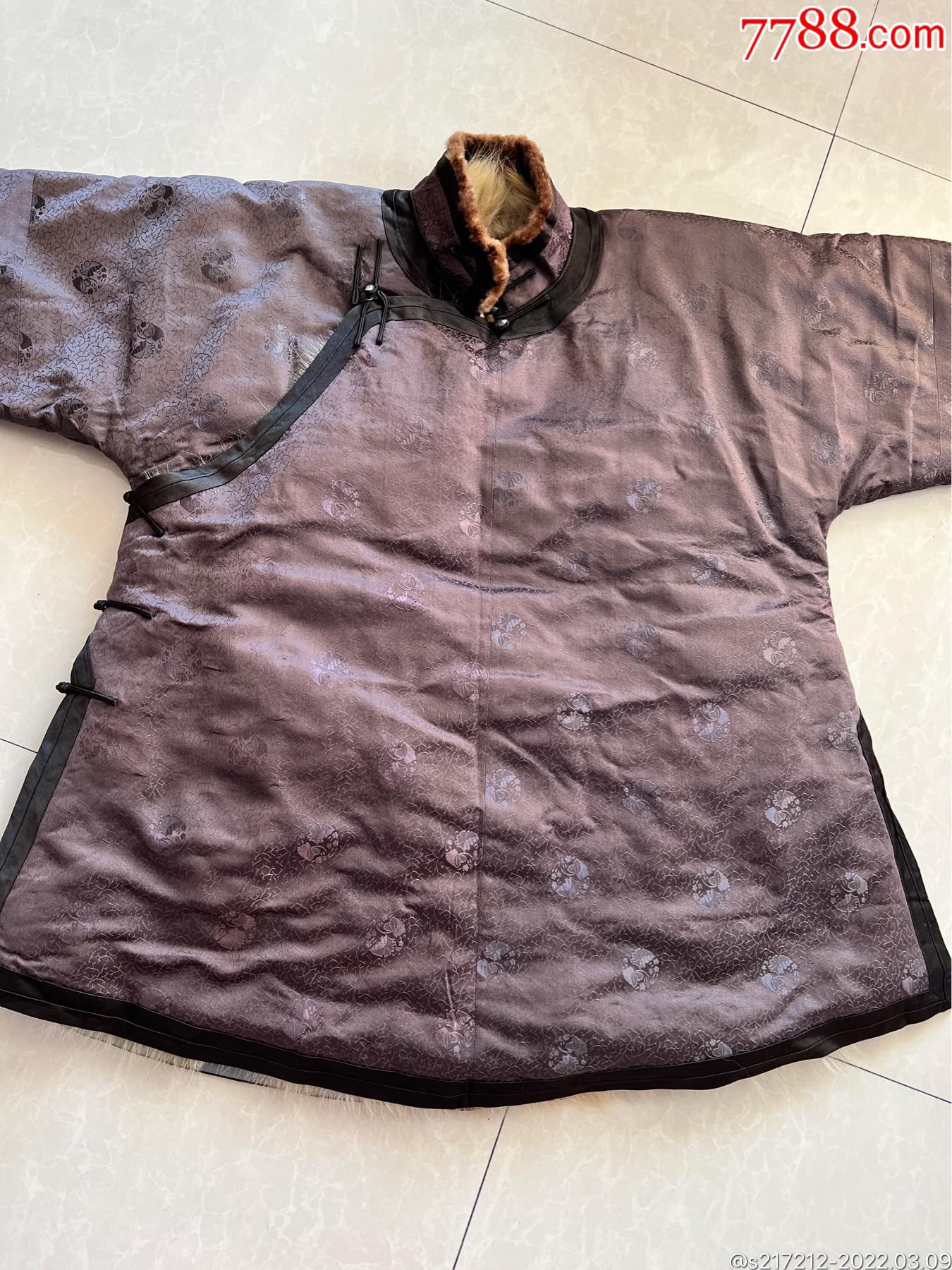 民国晚清时期女士皮草外套和阔腿裤一套