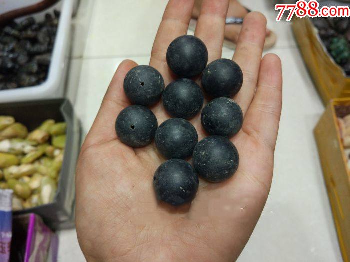 黑皮铁陨石20mm圆珠子