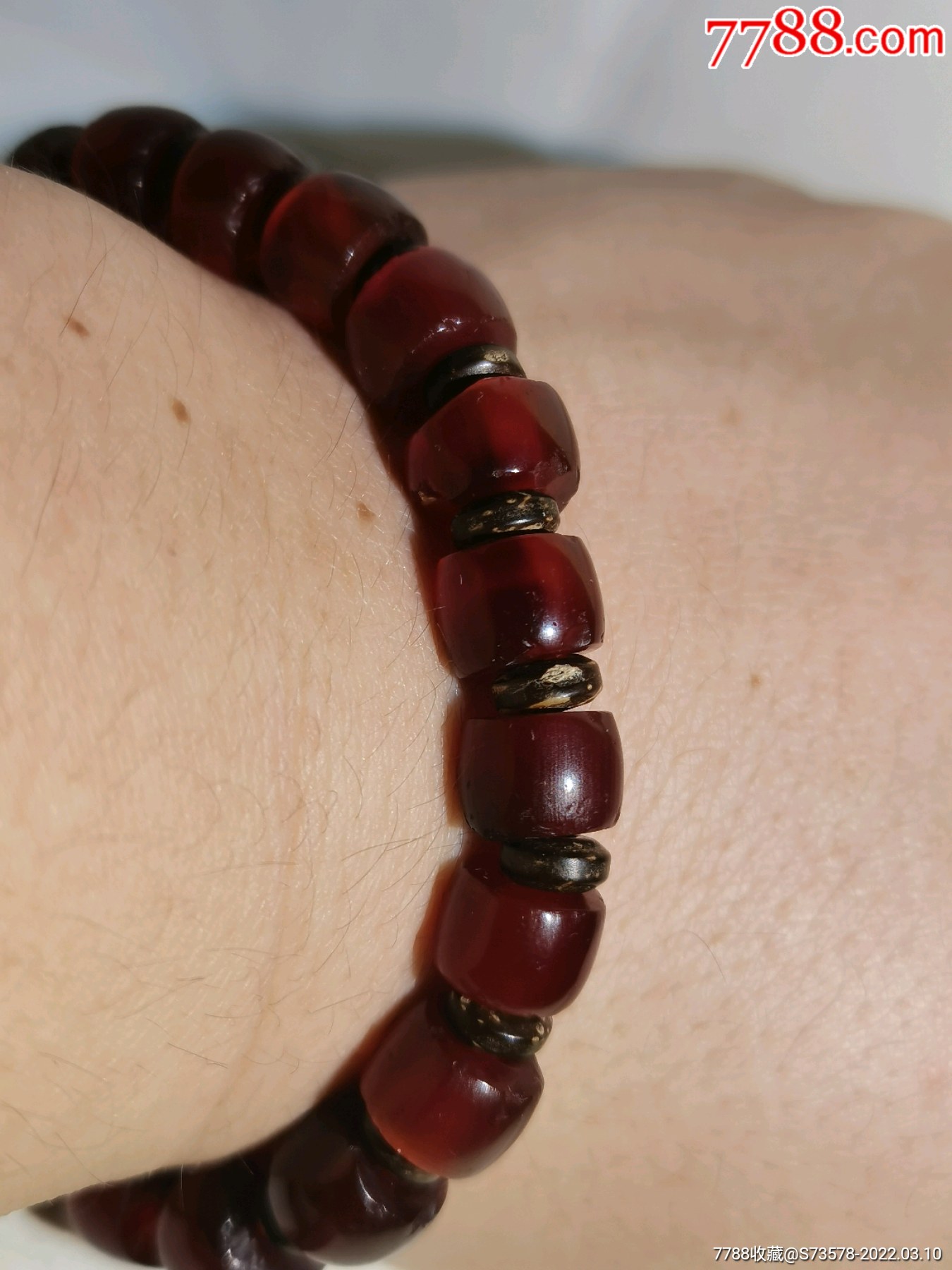 以前收藏的酒红老西玛珠子手串