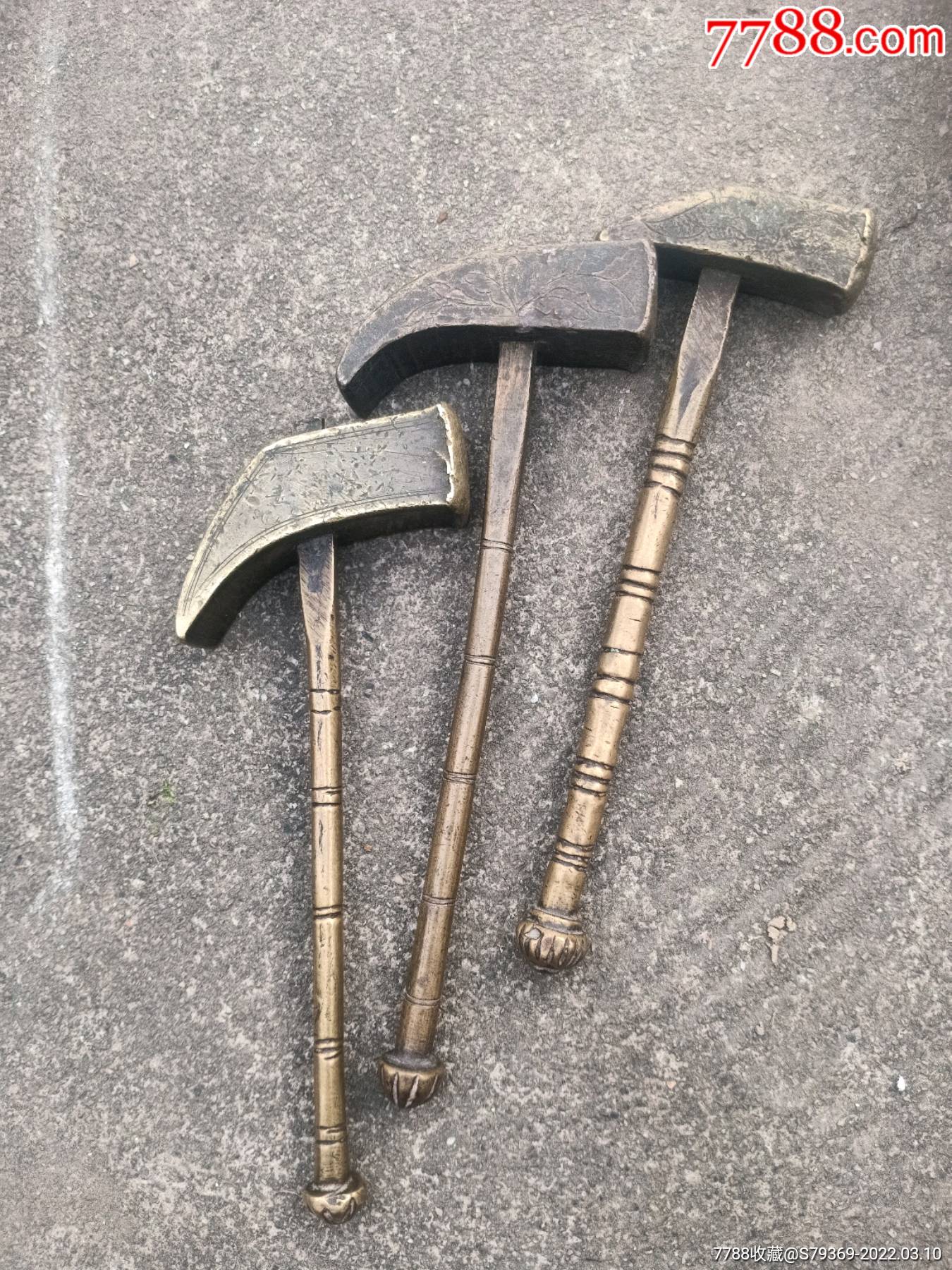 举报录入举报打假:0次进行点评点评:0浏览量:备注:3个古代老铜锤子,工