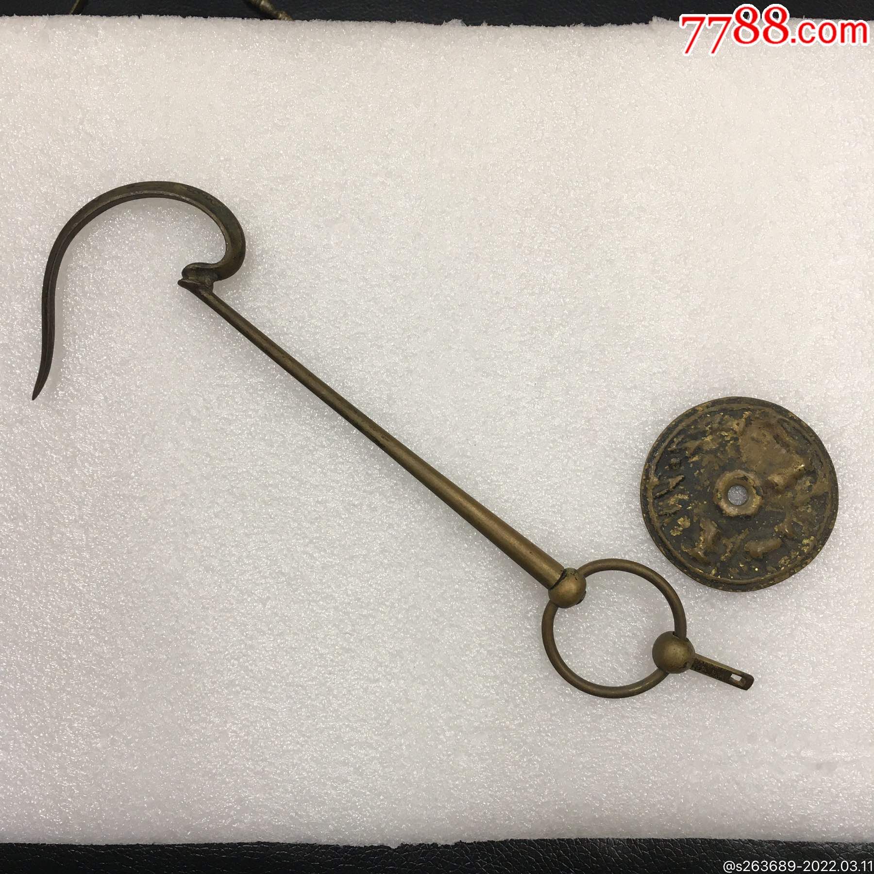 清晚民国铜錾三羊开泰鸟笼钩两副